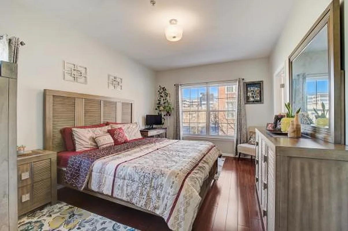 7 SOHO DR Unit: 114