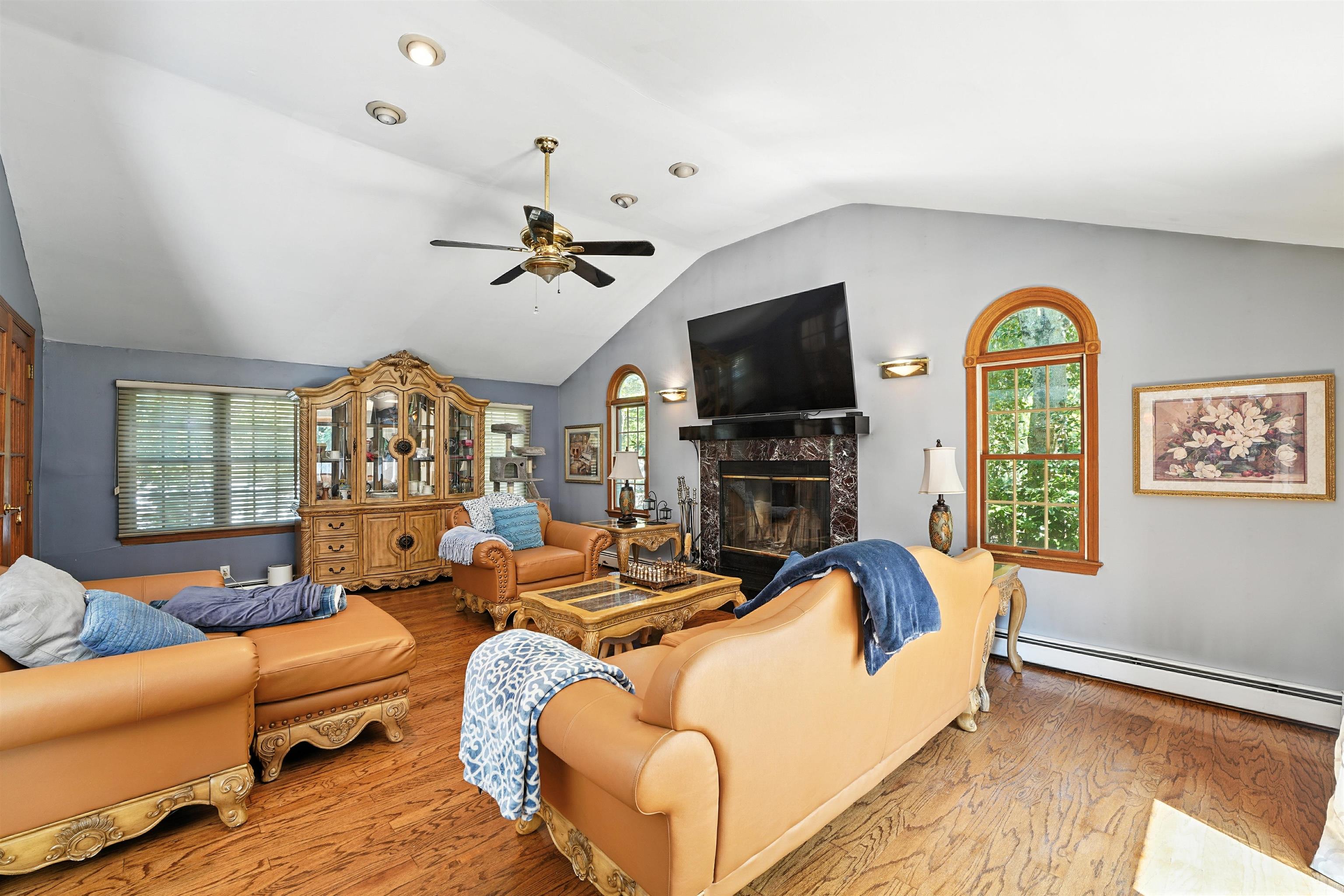140 WEST GREENBROOK RD