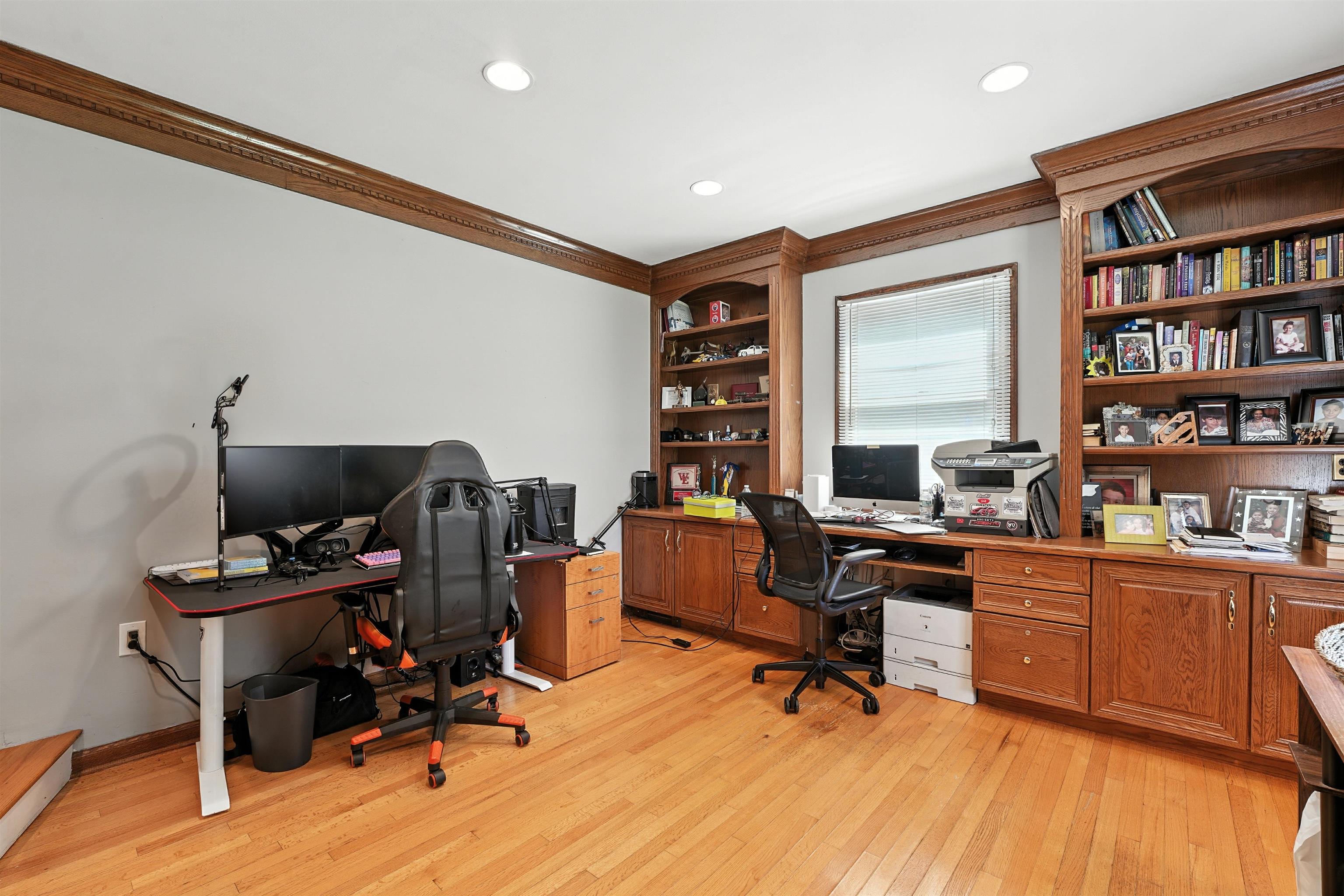 140 WEST GREENBROOK RD