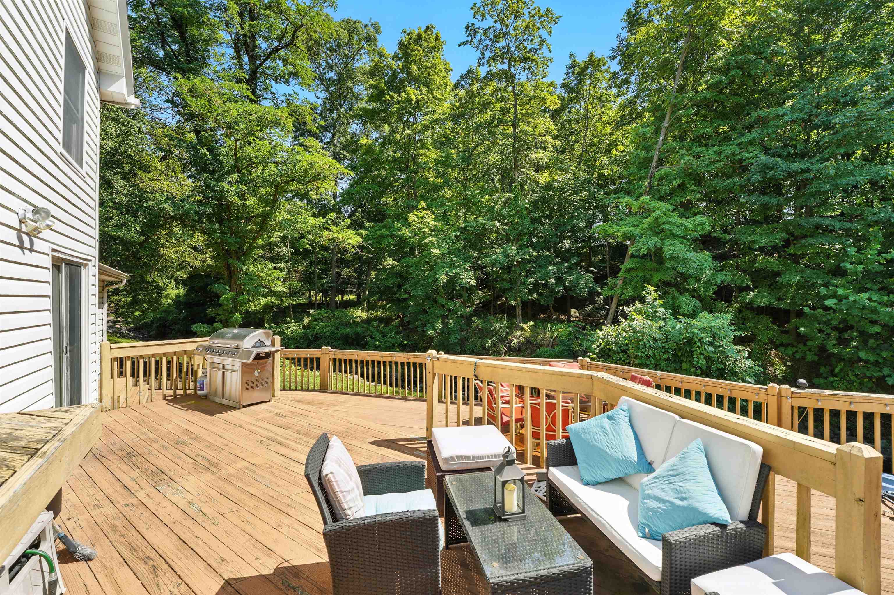 140 WEST GREENBROOK RD