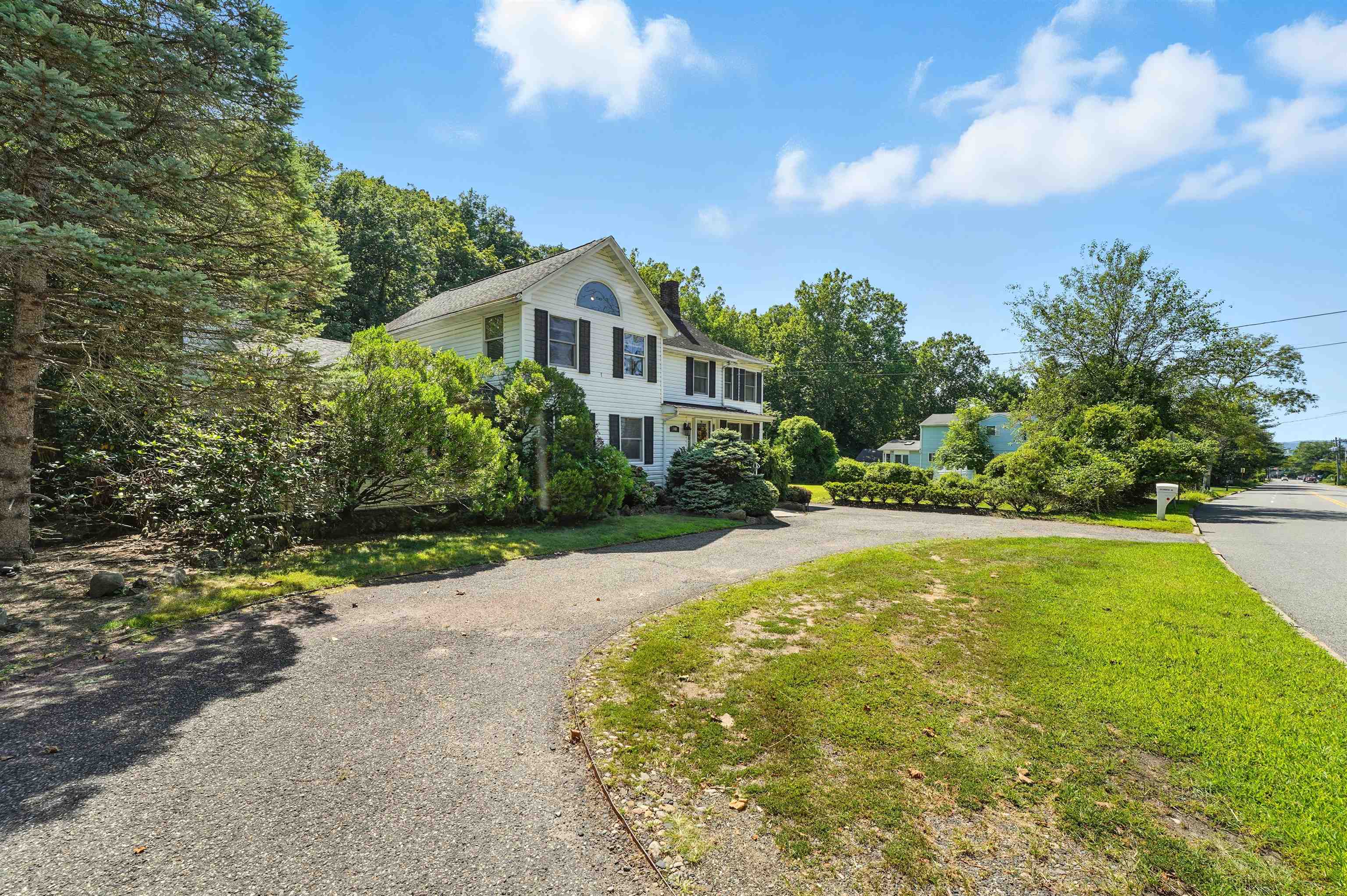 140 WEST GREENBROOK RD