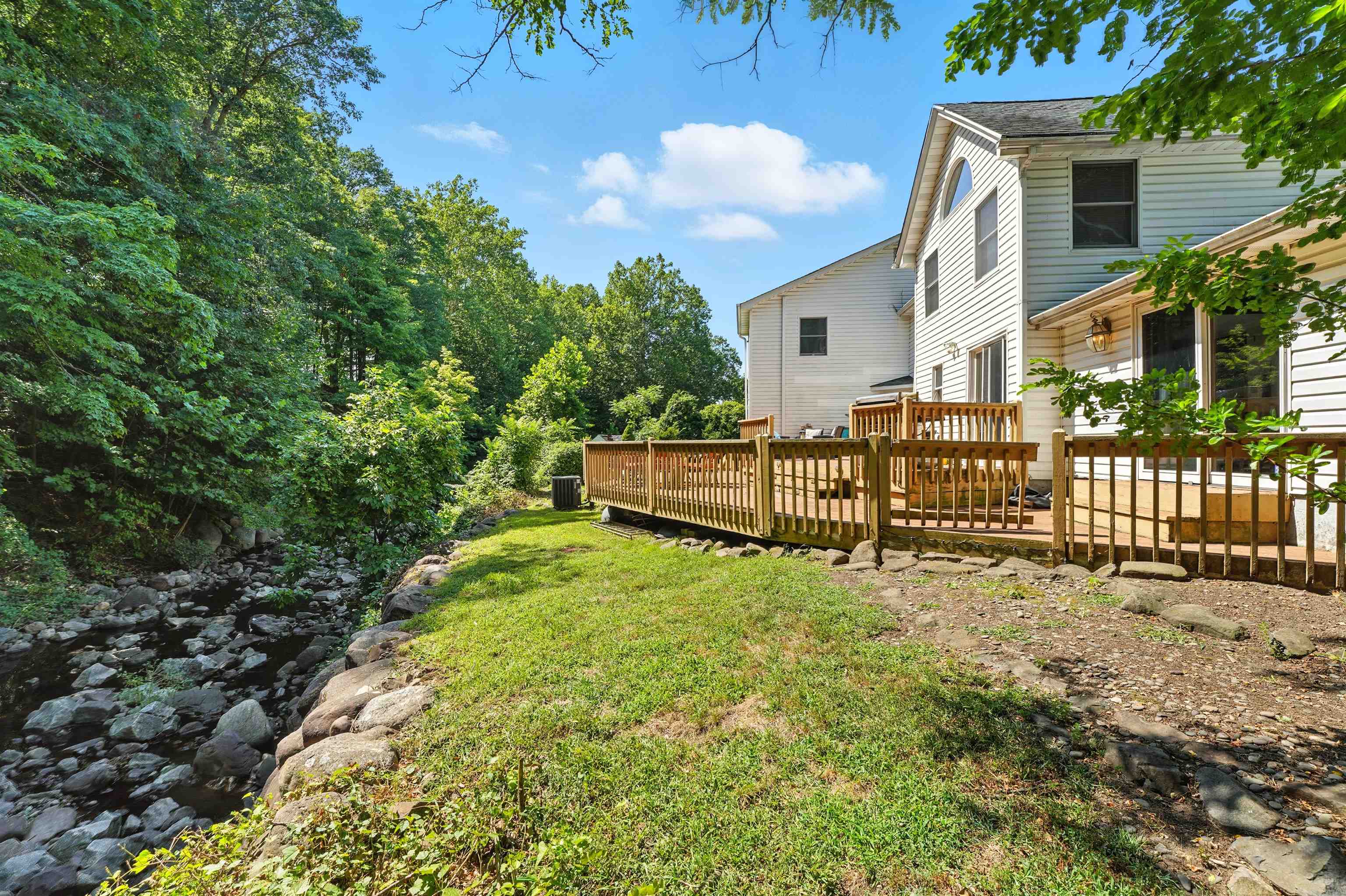 140 WEST GREENBROOK RD