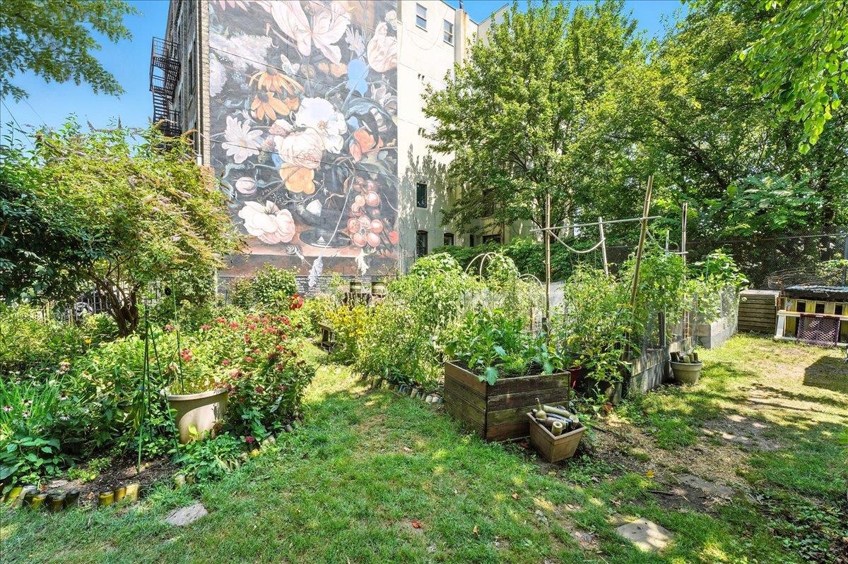 117 OGDEN AVE Unit: 1L