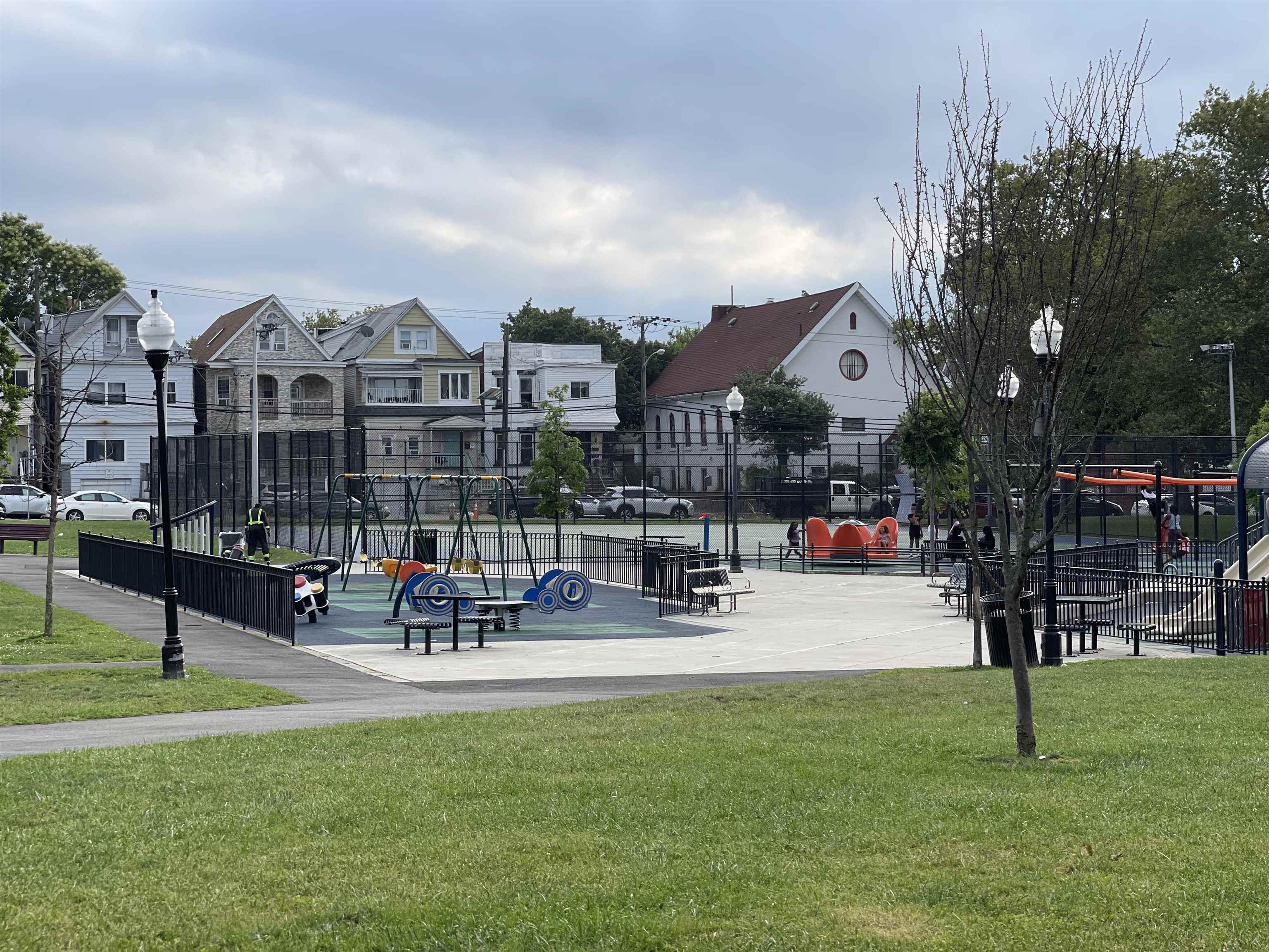 12 AUDUBON AVE Unit: 305