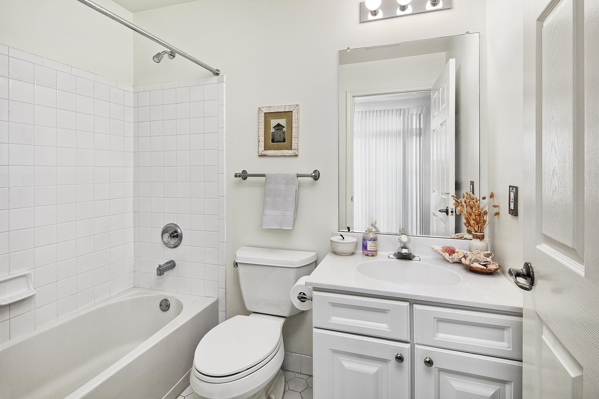 406 NEWBURGH CT