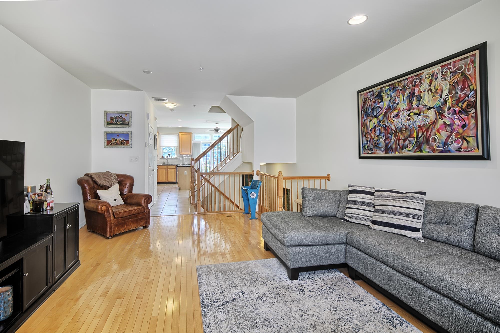 406 NEWBURGH CT