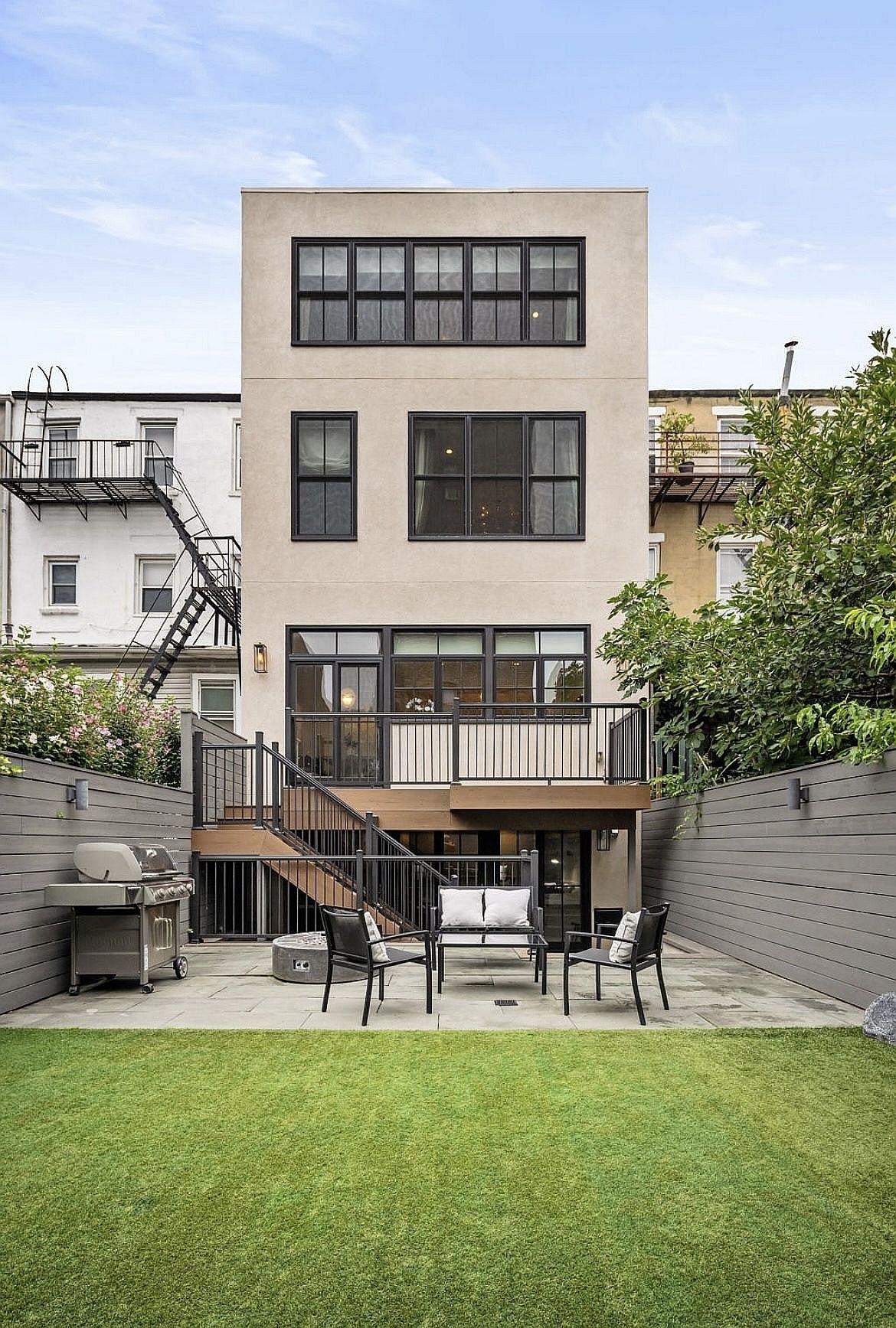 224 GARDEN ST