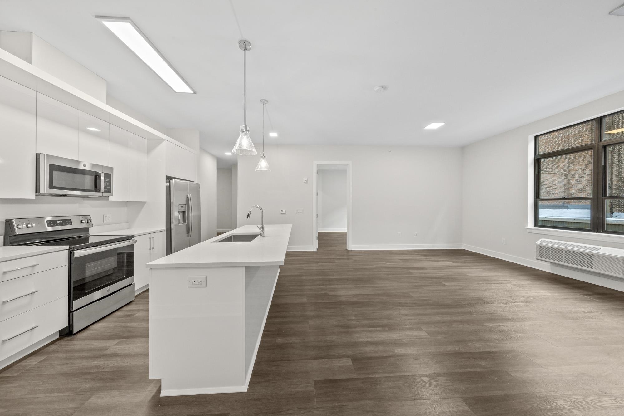 121 34TH ST Unit: 414