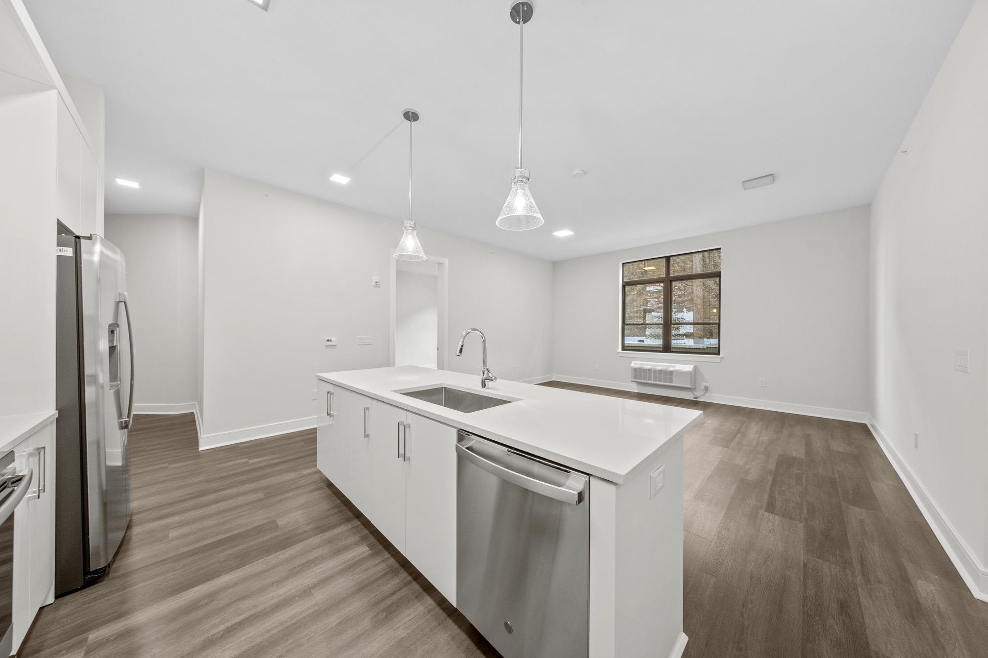 121 34TH ST Unit: 414