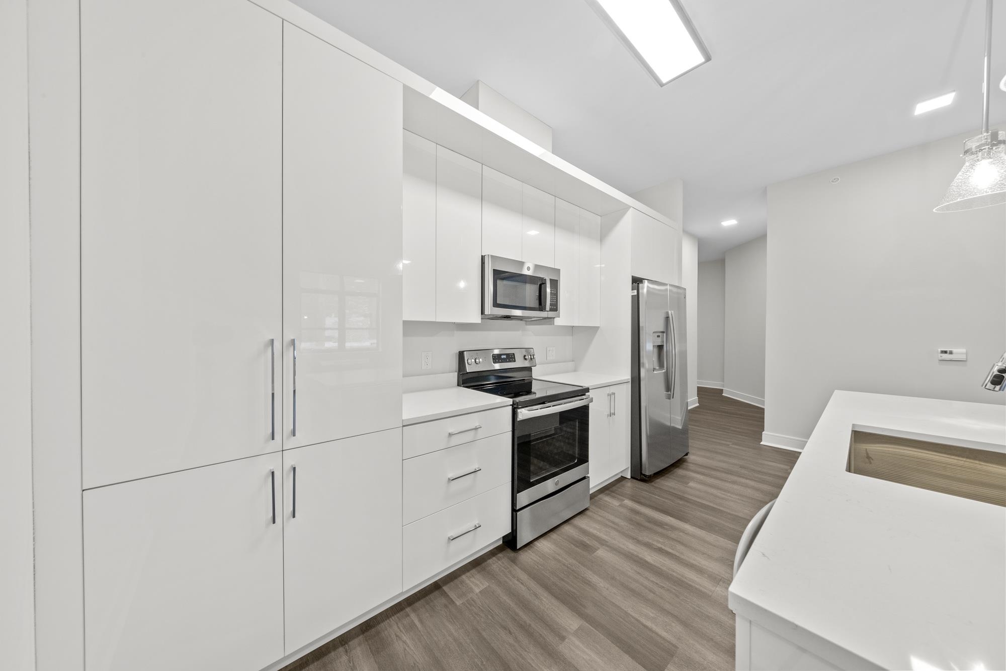 121 34TH ST Unit: 414