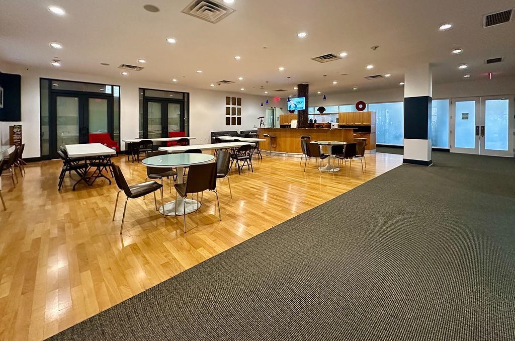 4 BEACON WAY Unit: 1110