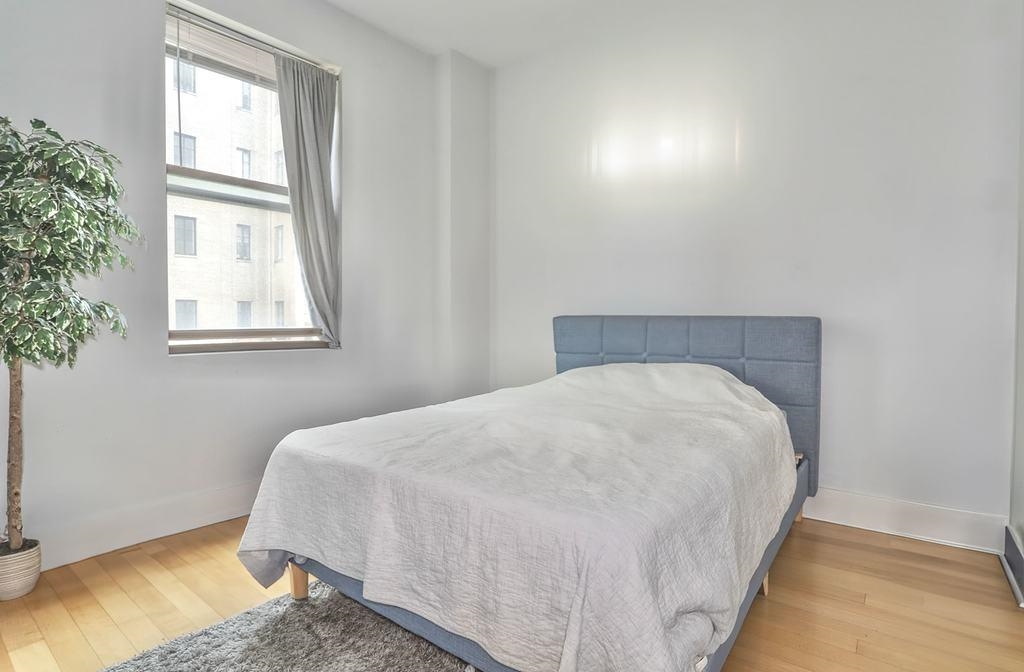 4 BEACON WAY Unit: 1110