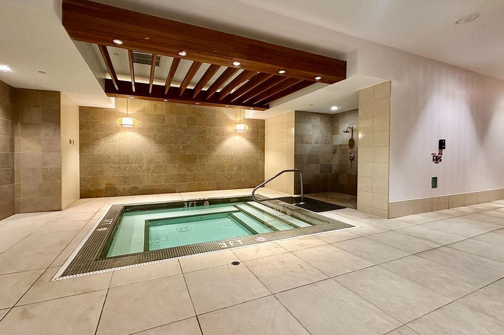 4 BEACON WAY Unit: 1110