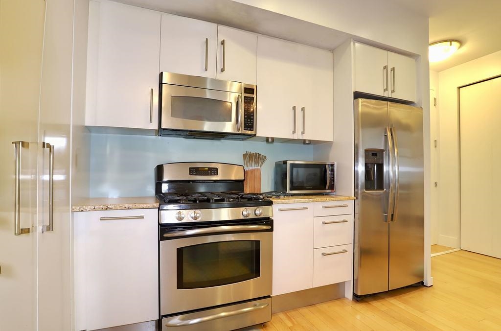 4 BEACON WAY Unit: 1110