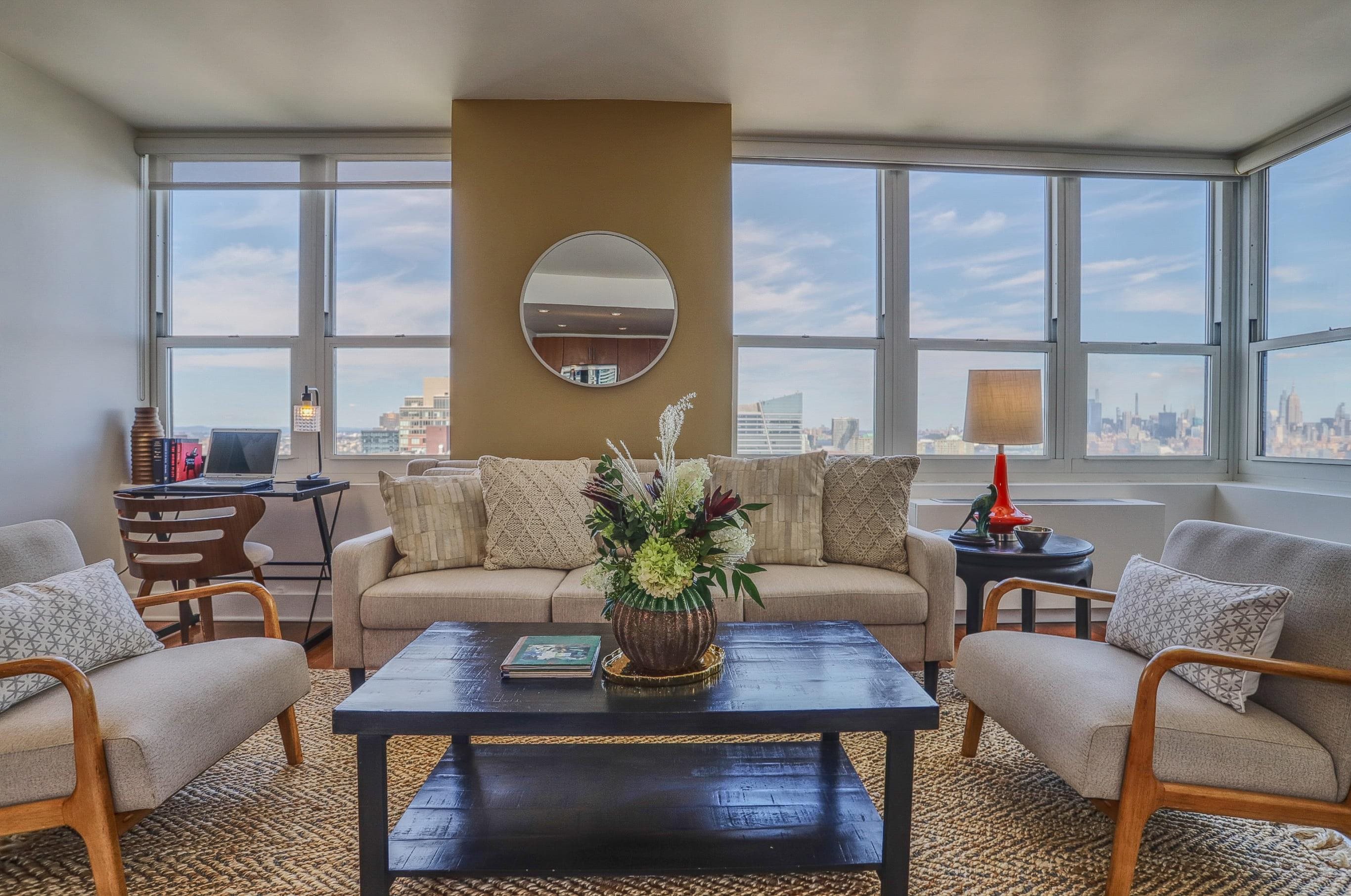 88 MORGAN ST Unit: 3902