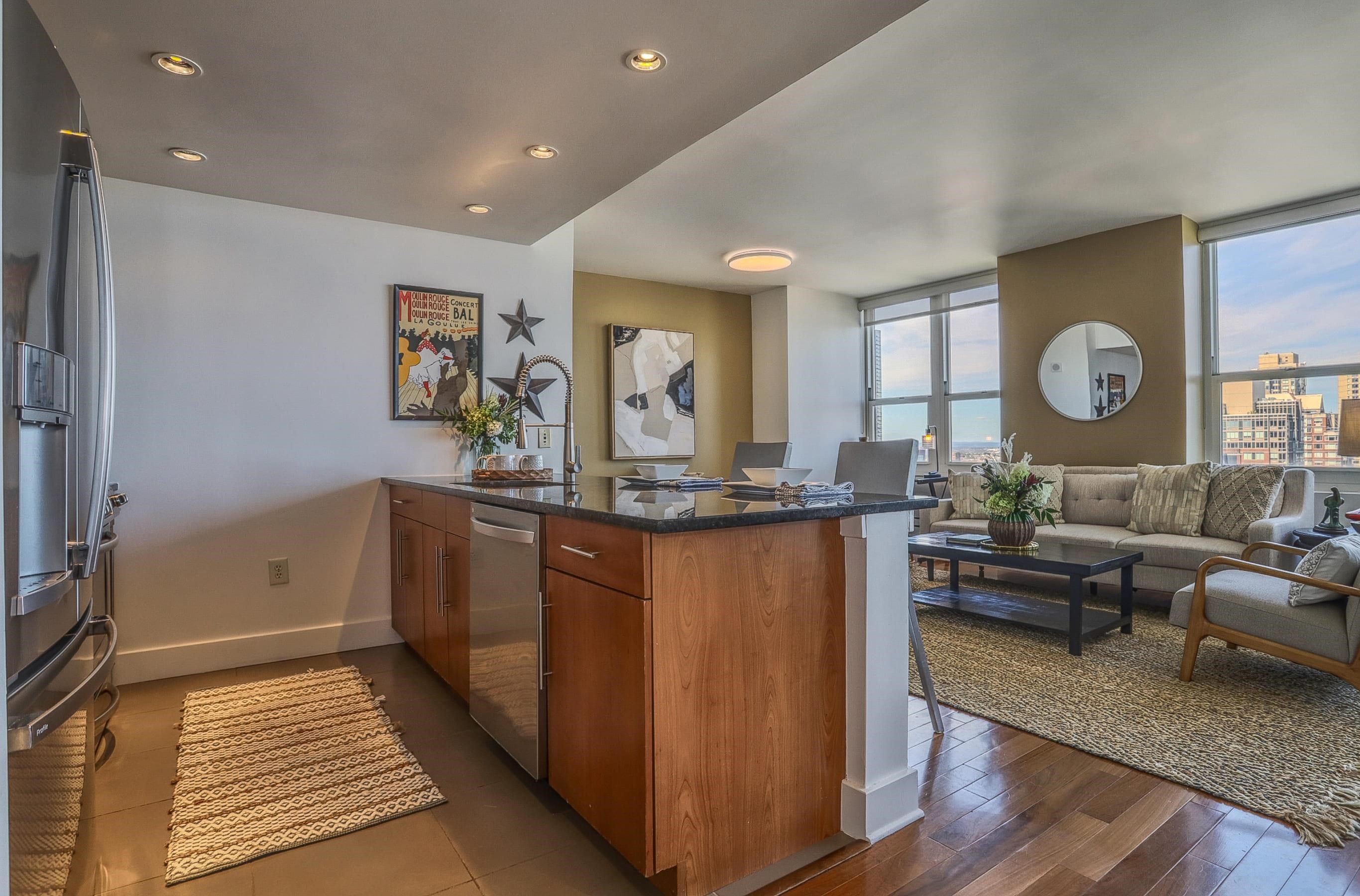 88 MORGAN ST Unit: 3902