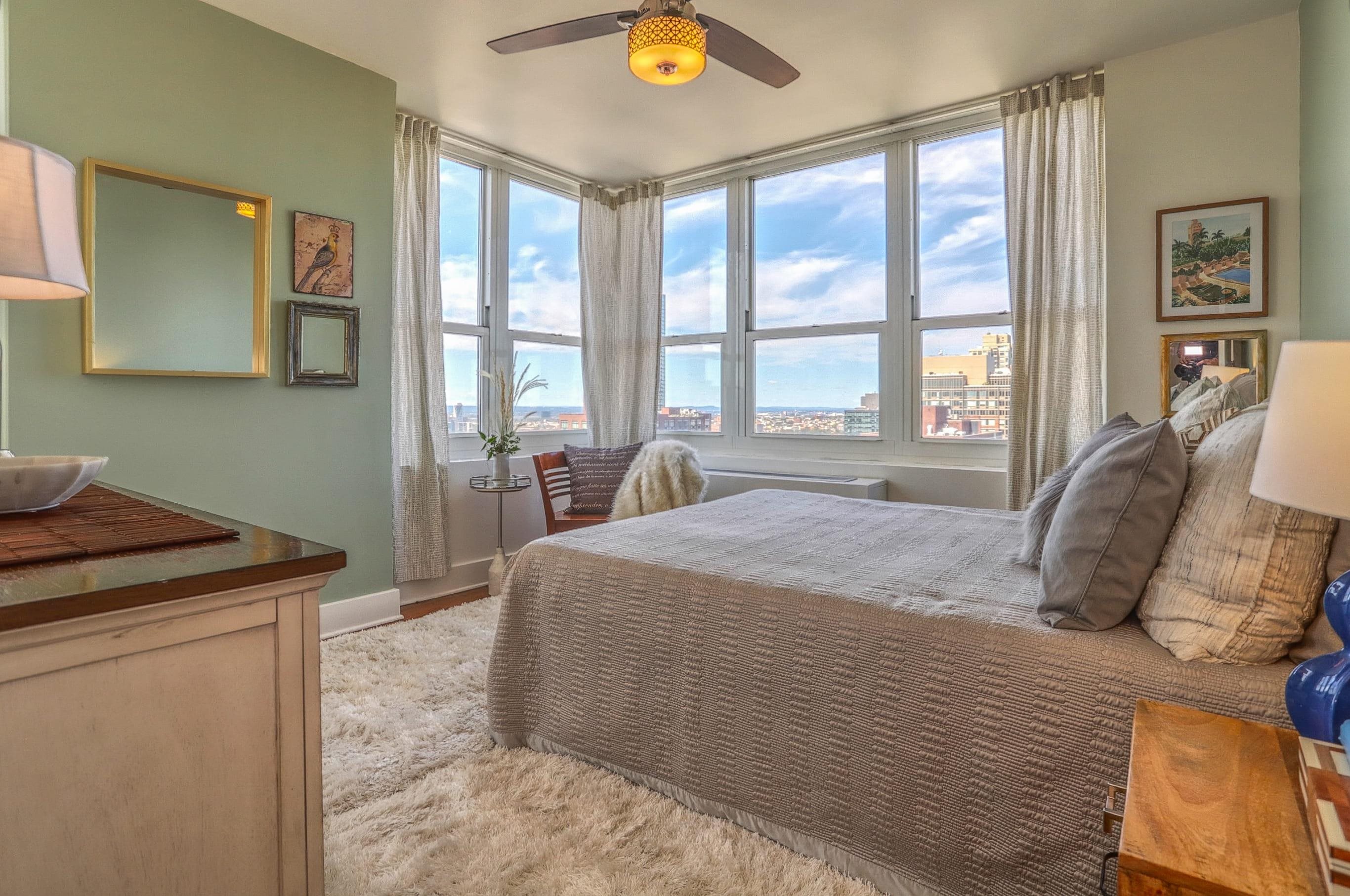 88 MORGAN ST Unit: 3902