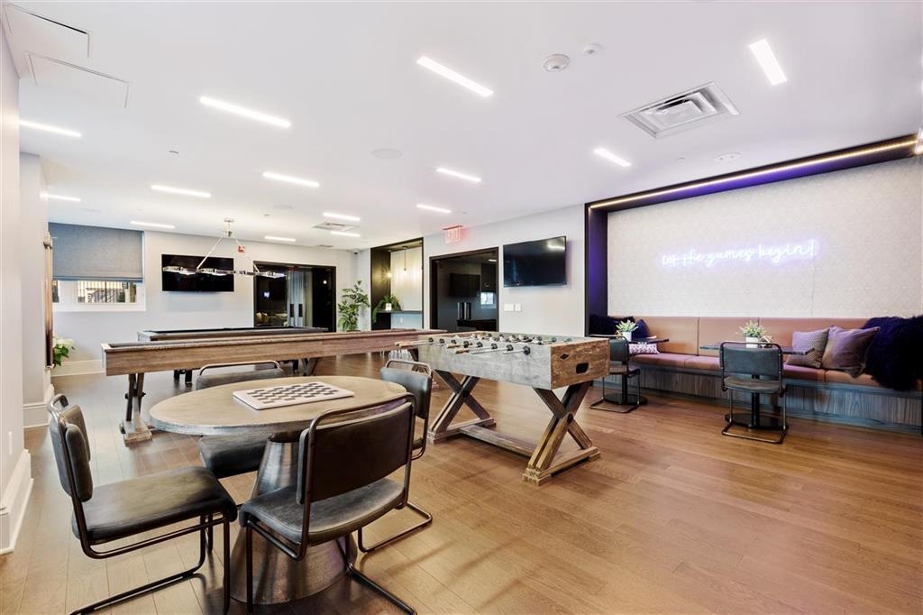 88 MORGAN ST Unit: 3902