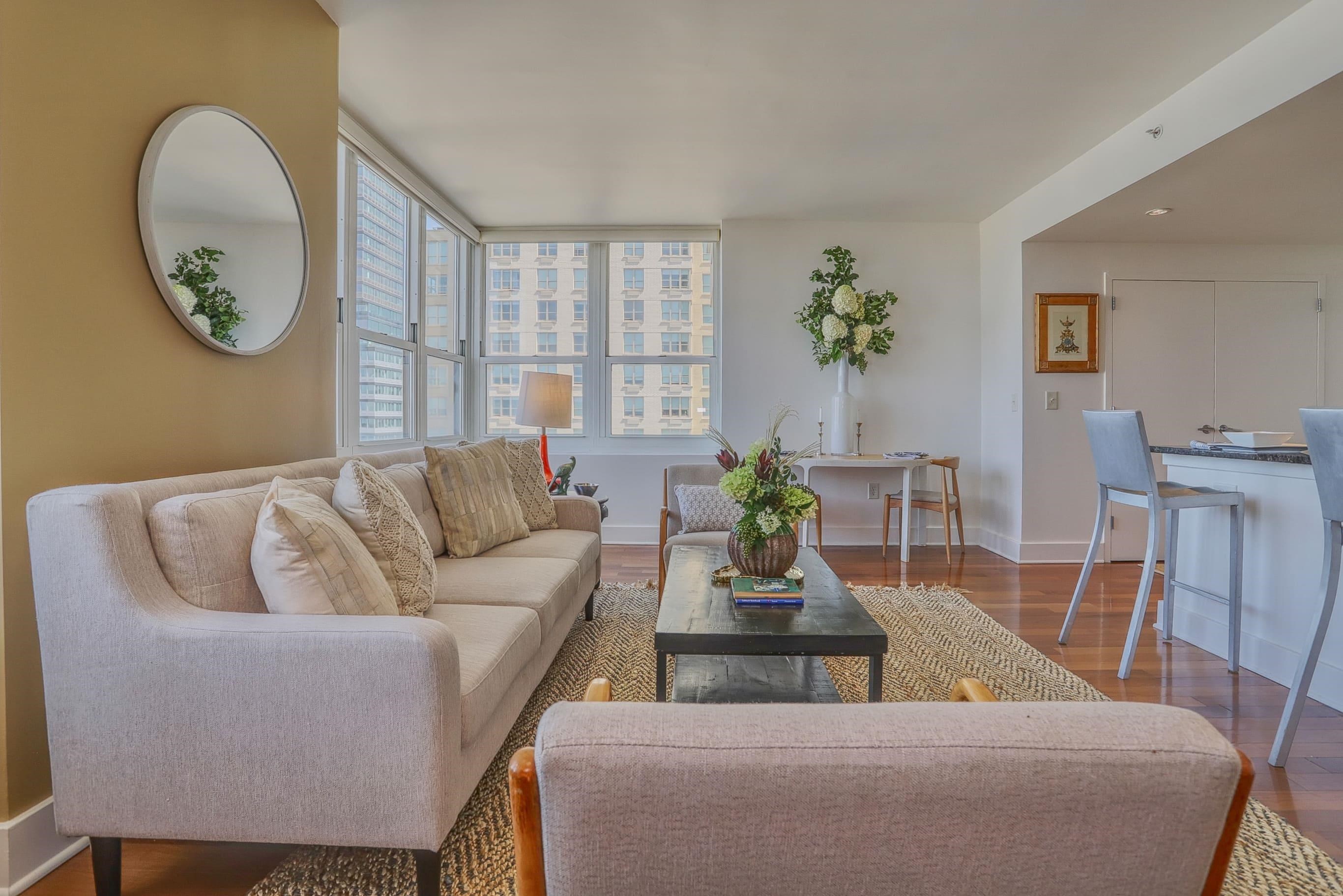 88 MORGAN ST Unit: 3902