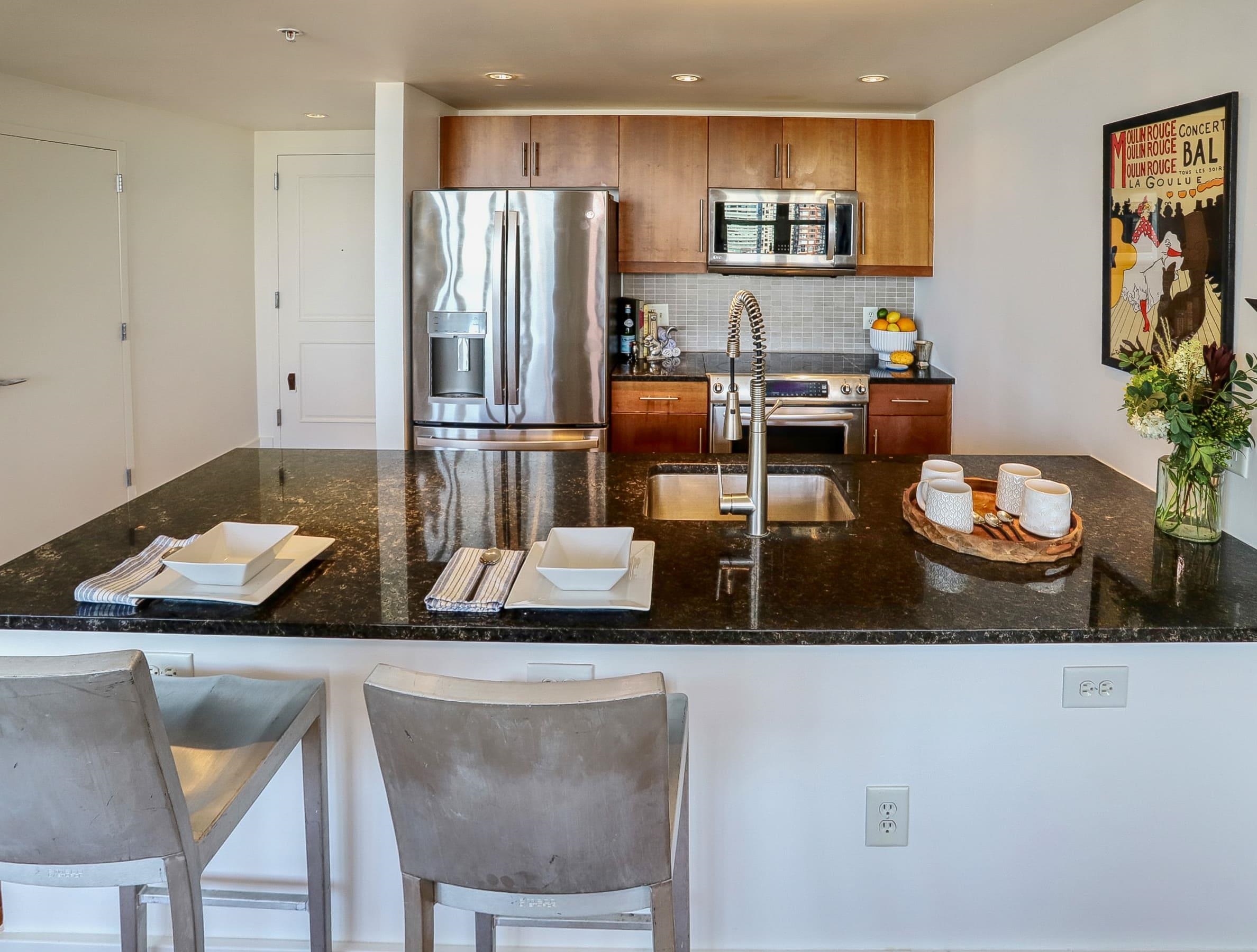 88 MORGAN ST Unit: 3902