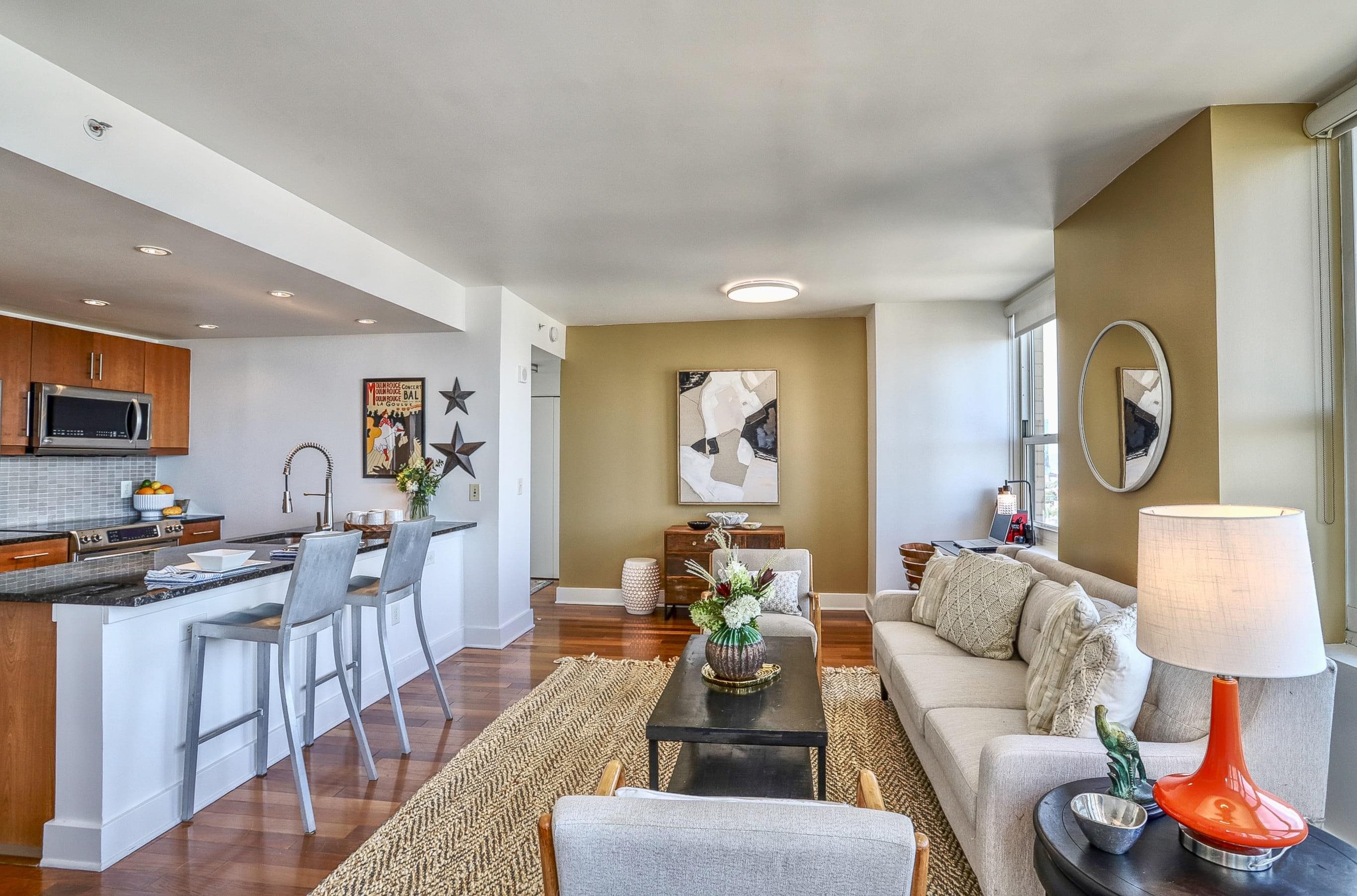 88 MORGAN ST Unit: 3902