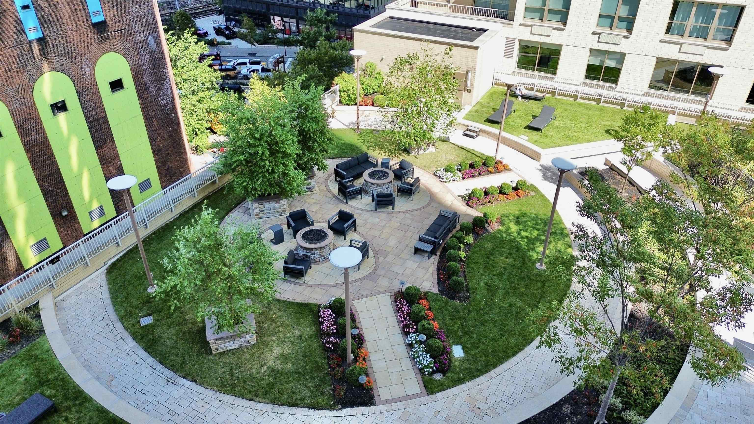 88 MORGAN ST Unit: 3902