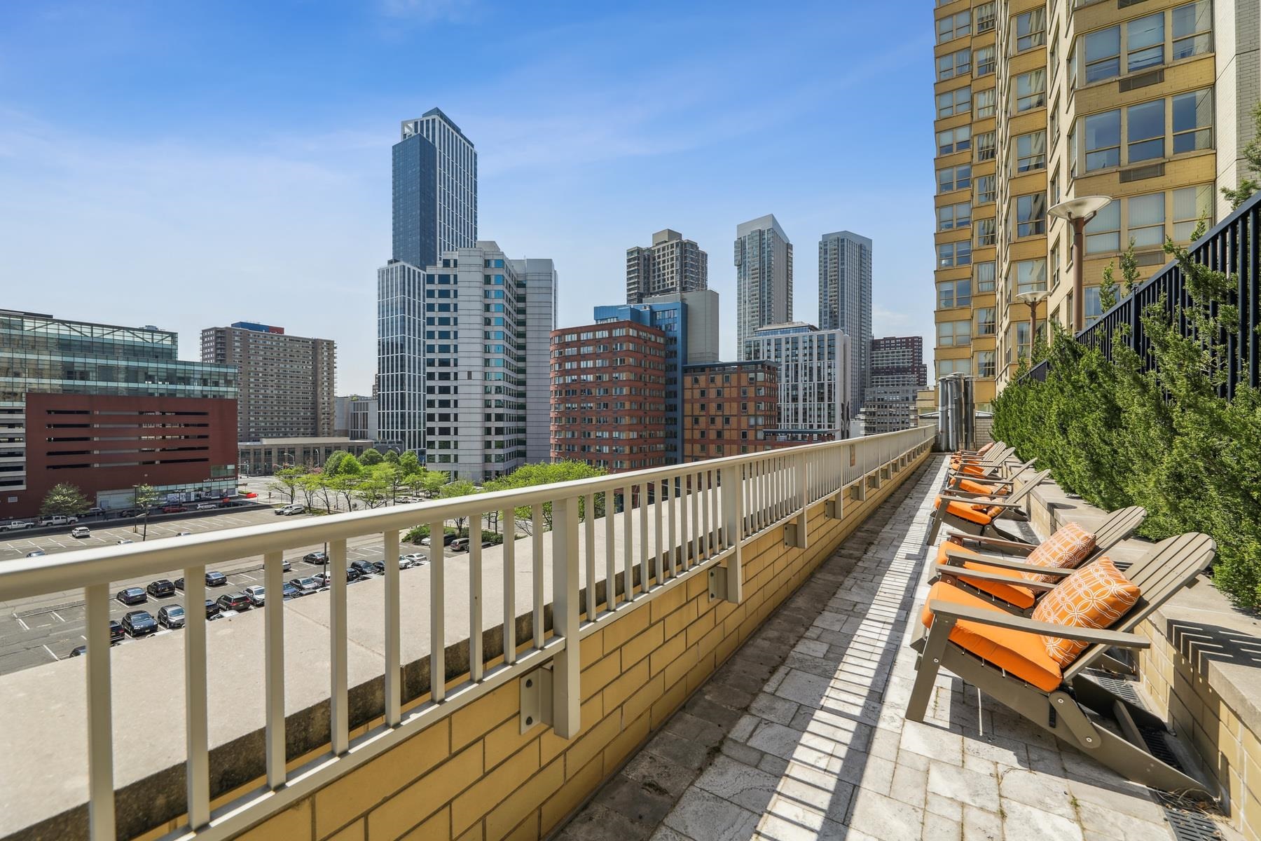 88 MORGAN ST Unit: 3902