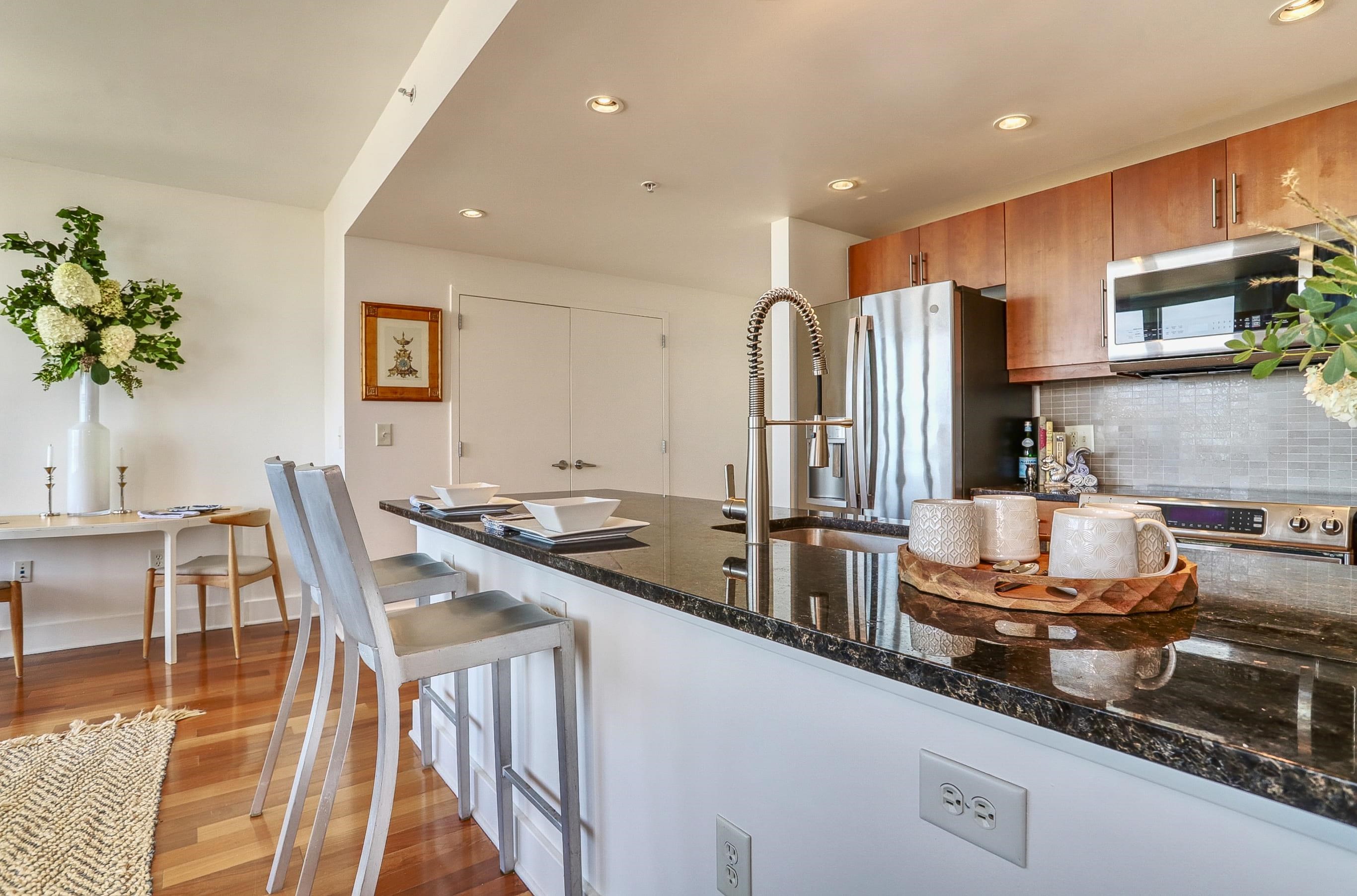 88 MORGAN ST Unit: 3902