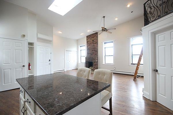 163 14TH ST Unit: 8