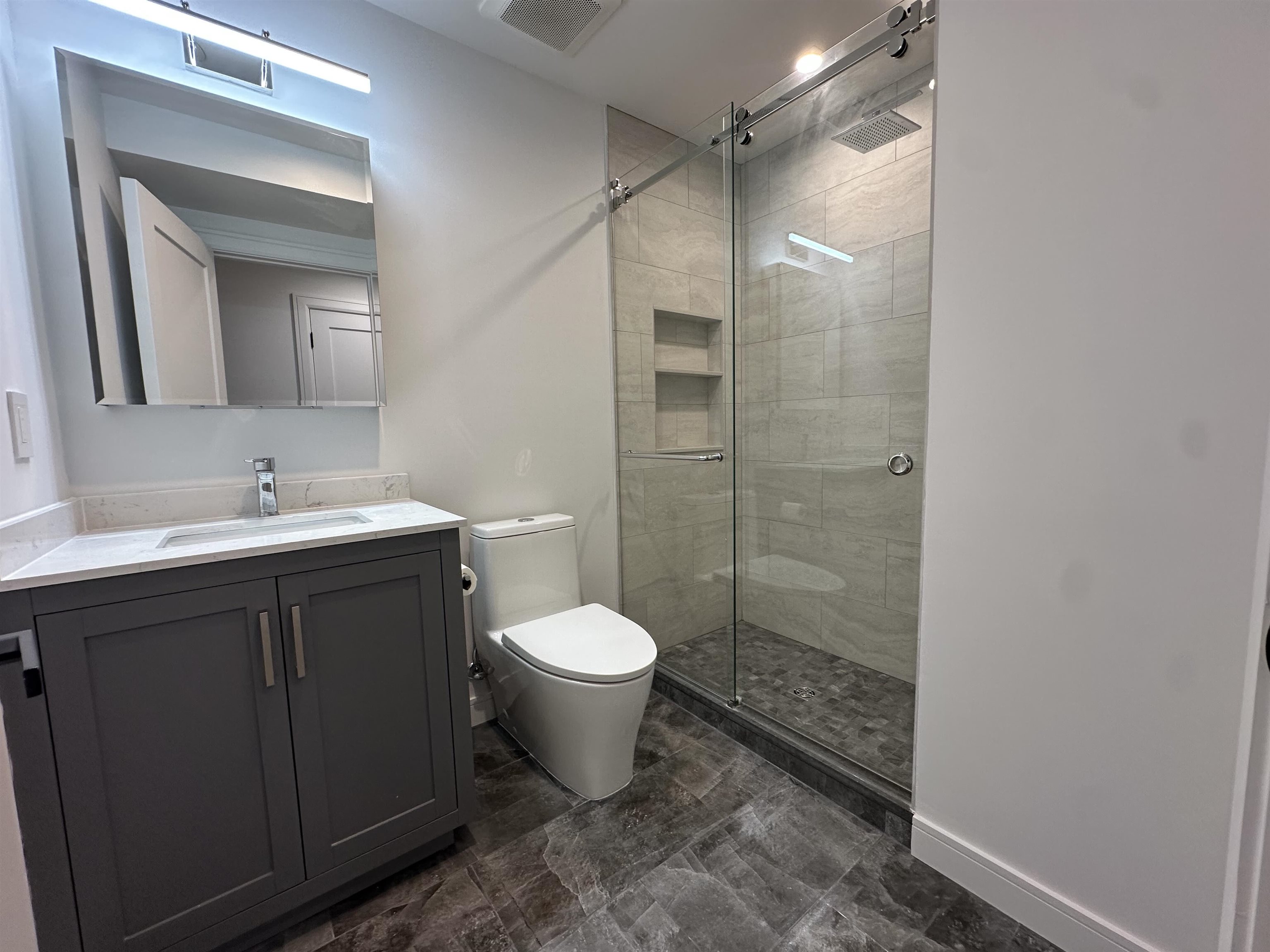 712 HUDSON ST Unit: 1