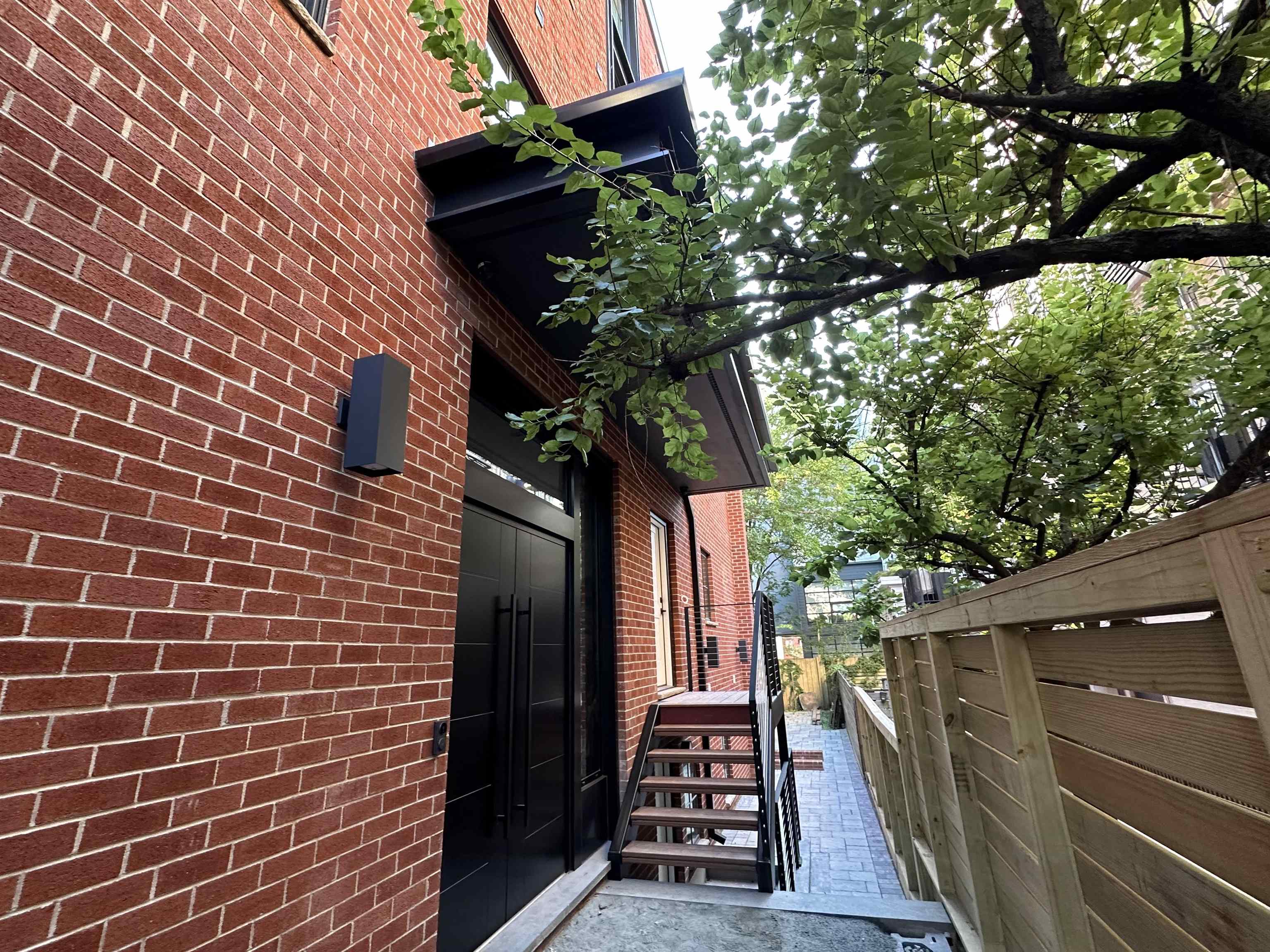 712 HUDSON ST Unit: 1