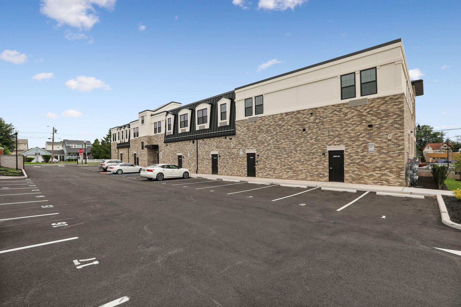 110 MARKET ST Unit: 201