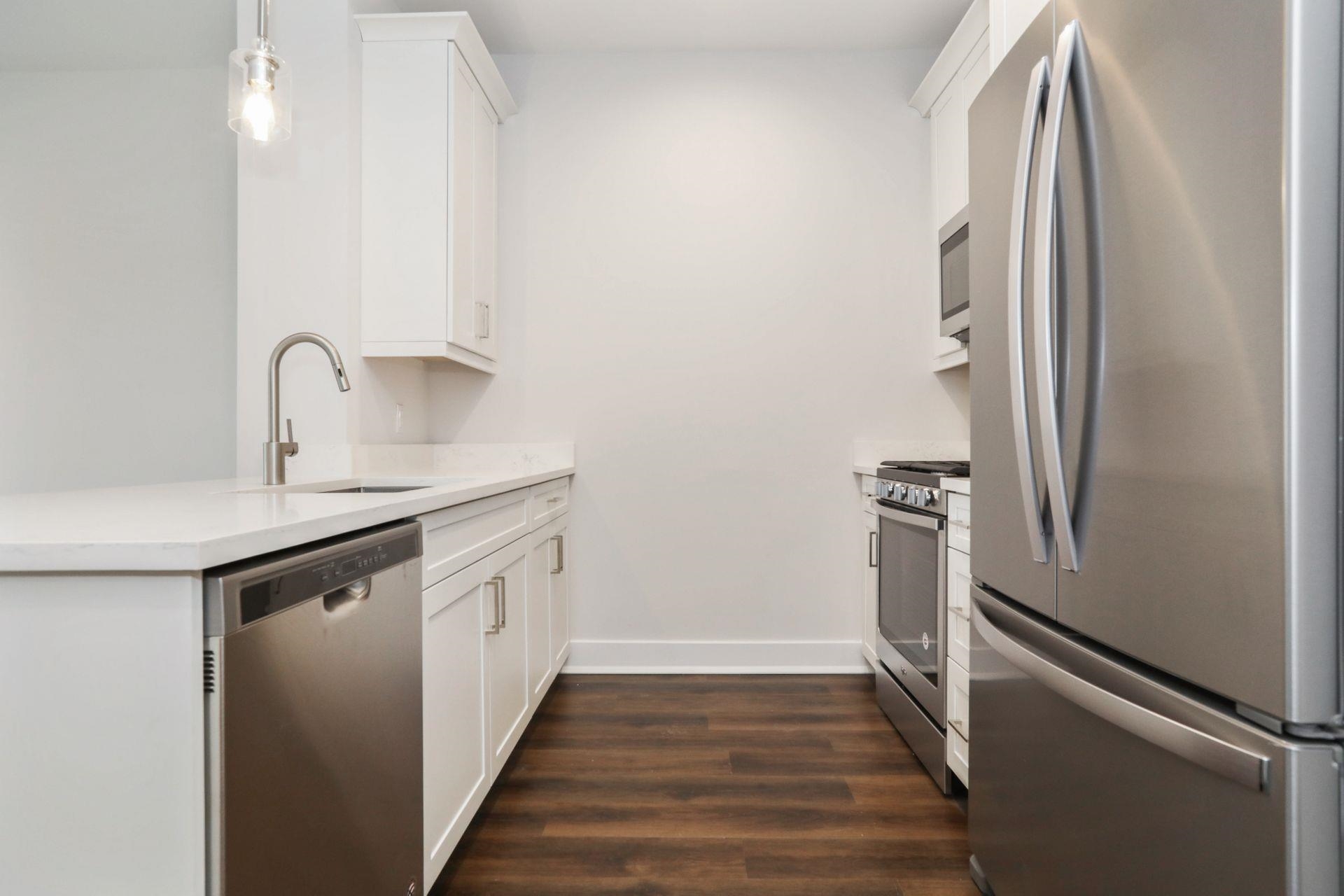 110 MARKET ST Unit: 201