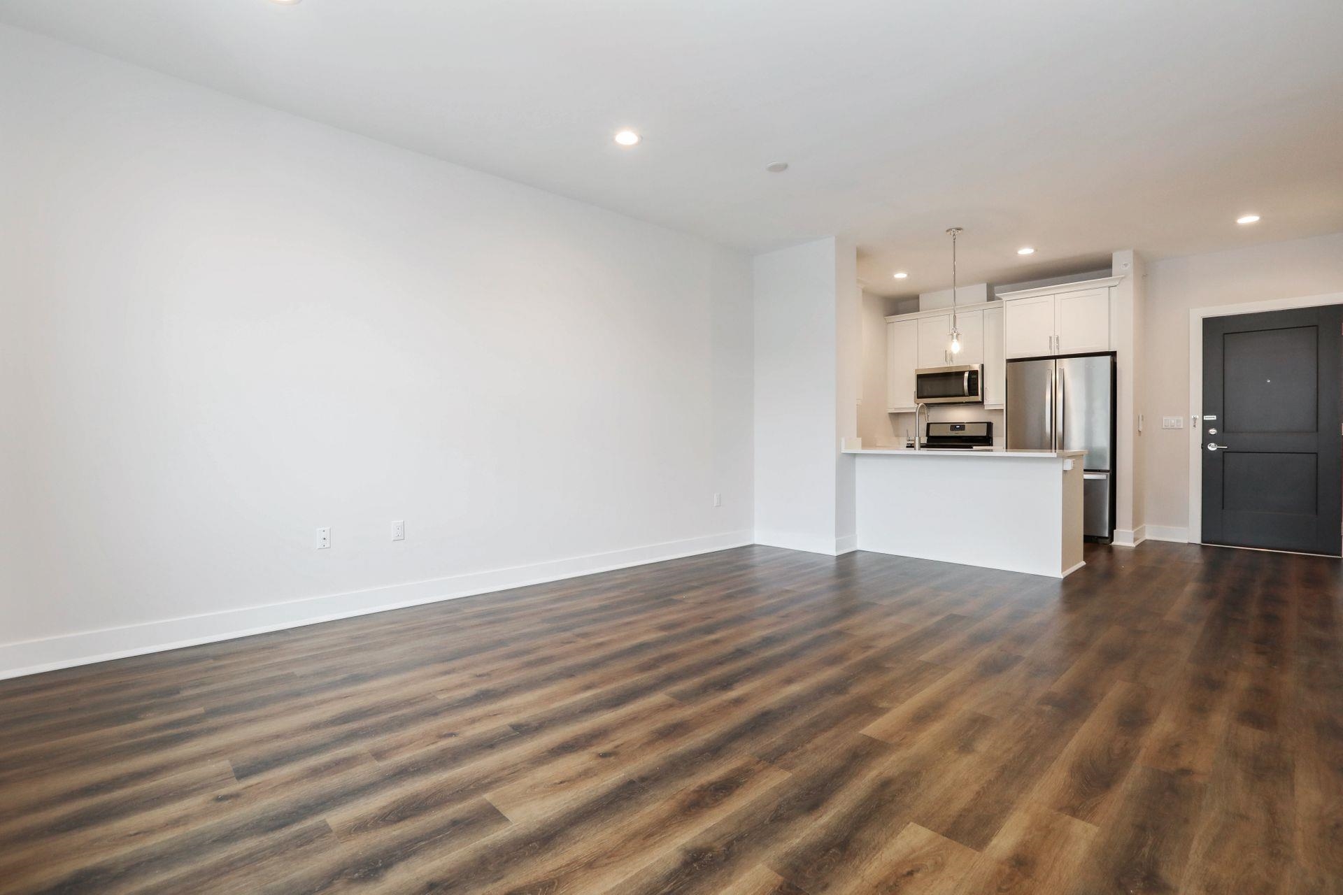110 MARKET ST Unit: 201