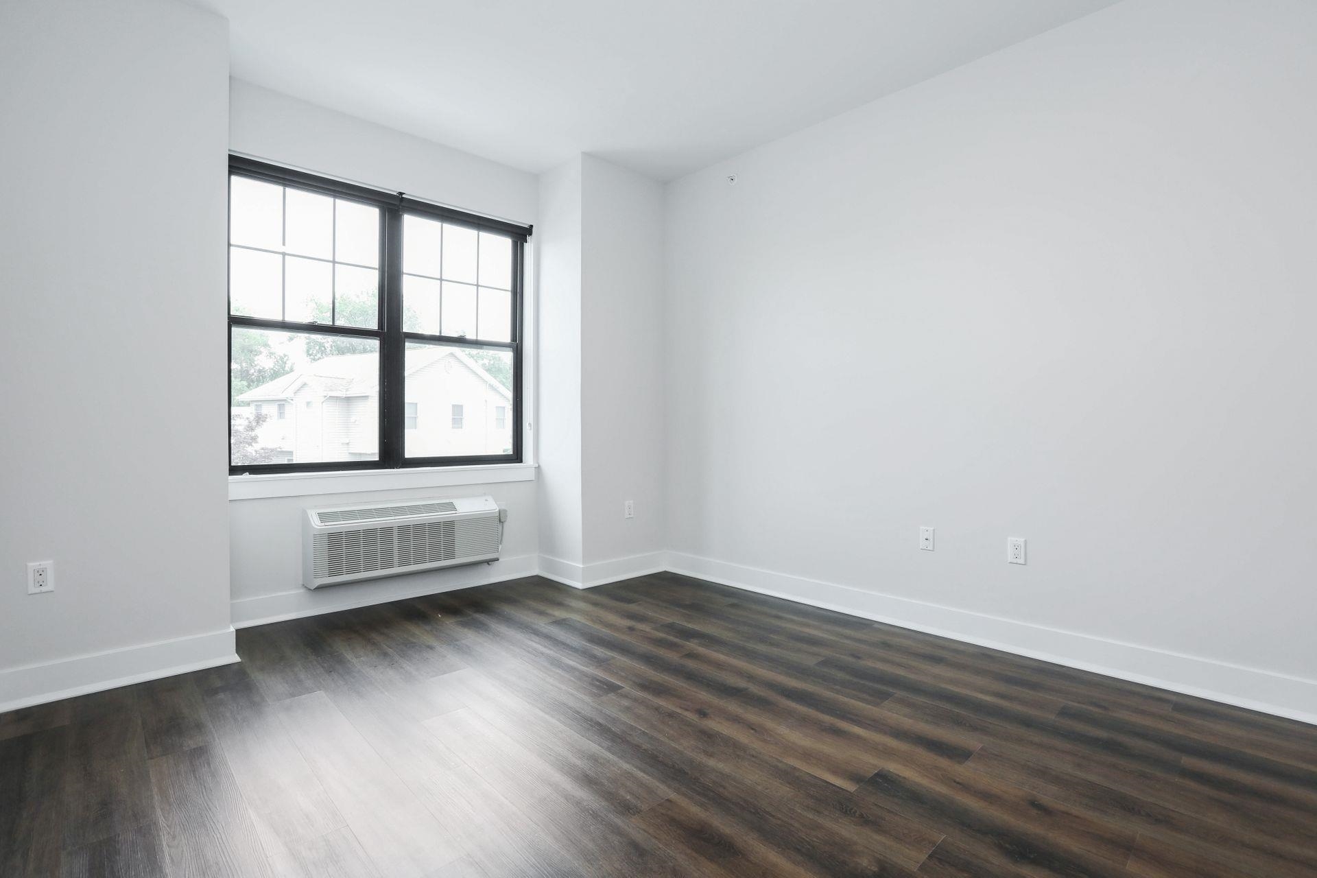 110 MARKET ST Unit: 201
