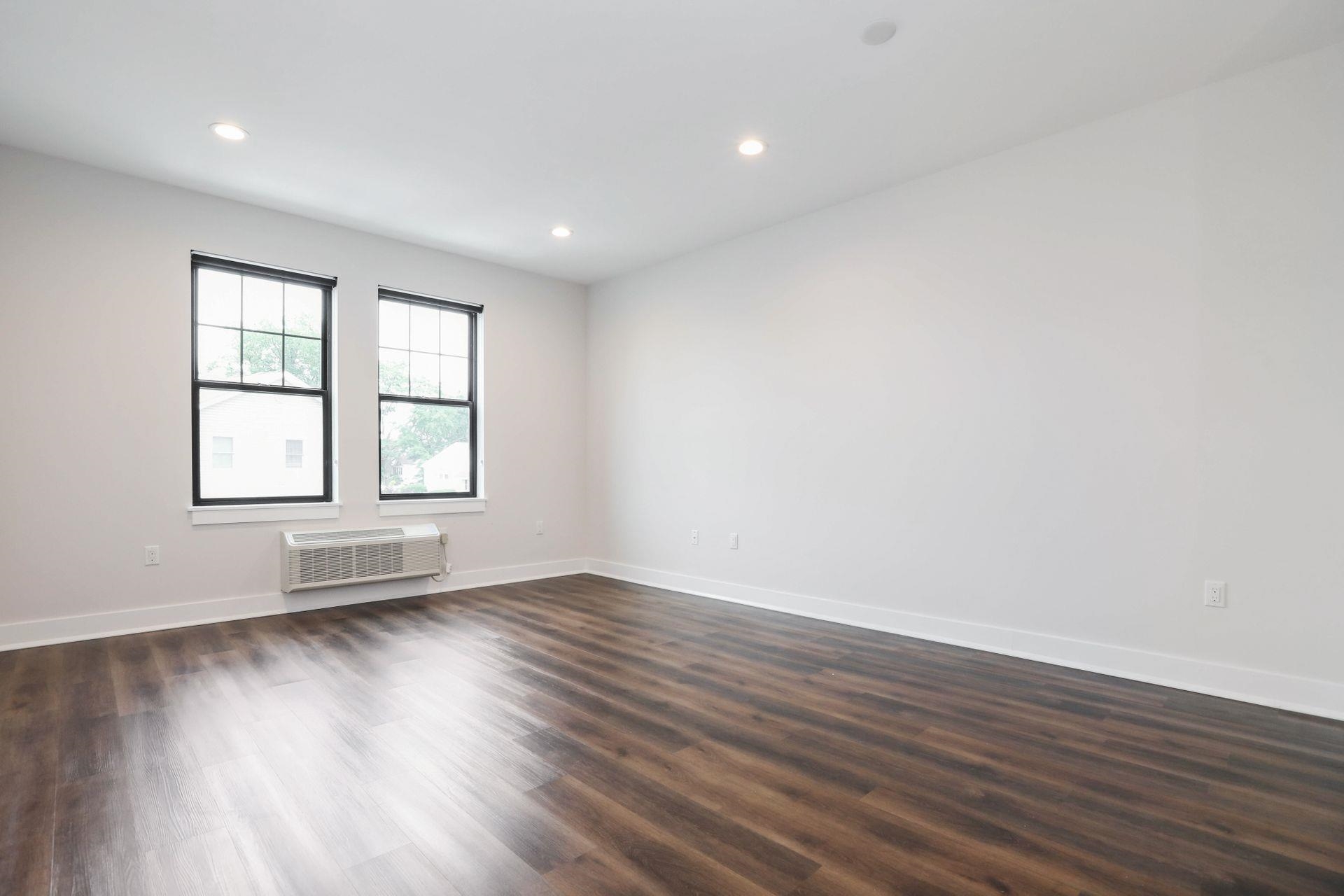 110 MARKET ST Unit: 201