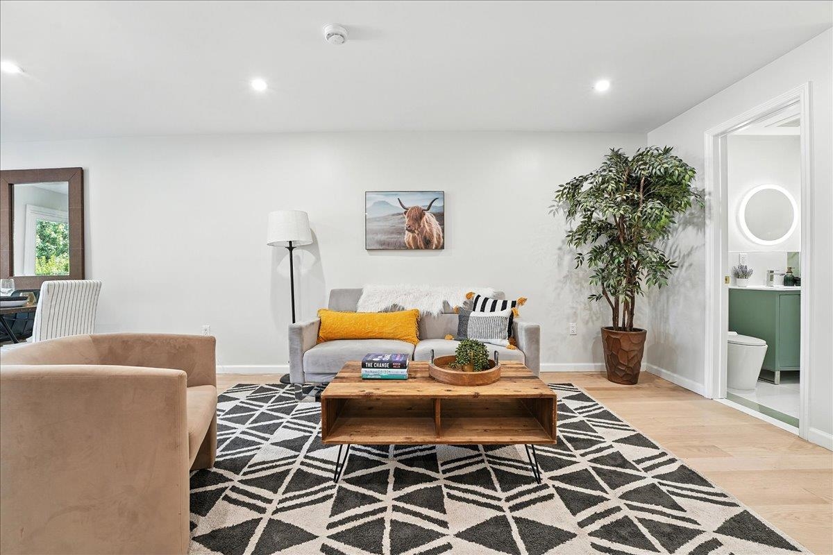 366 7TH ST Unit: 1