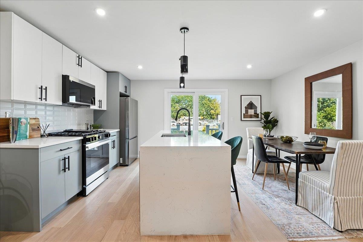 366 7TH ST Unit: 1