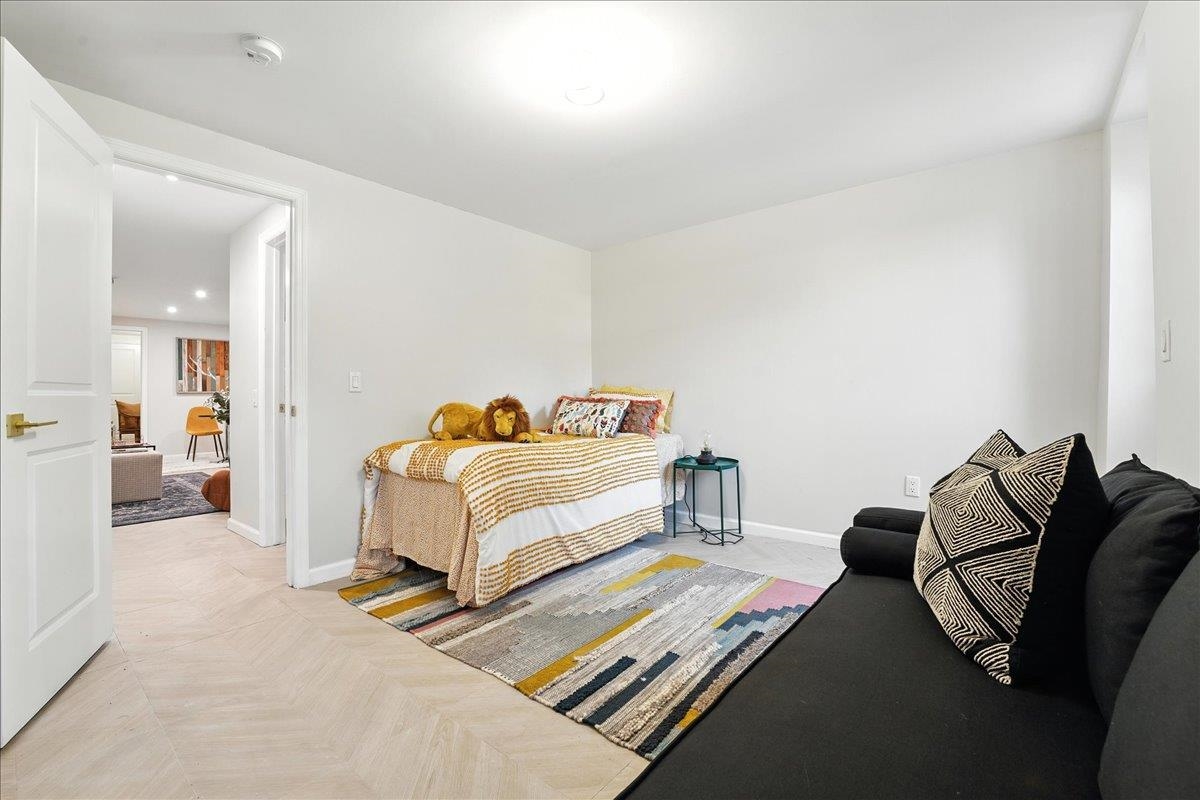 366 7TH ST Unit: 1