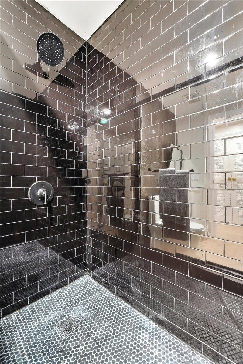 366 7TH ST Unit: 1