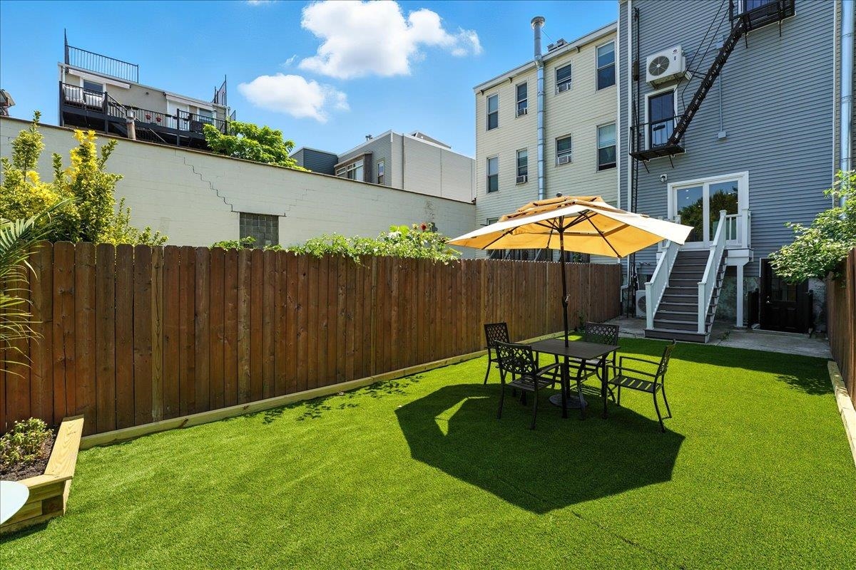 366 7TH ST Unit: 1