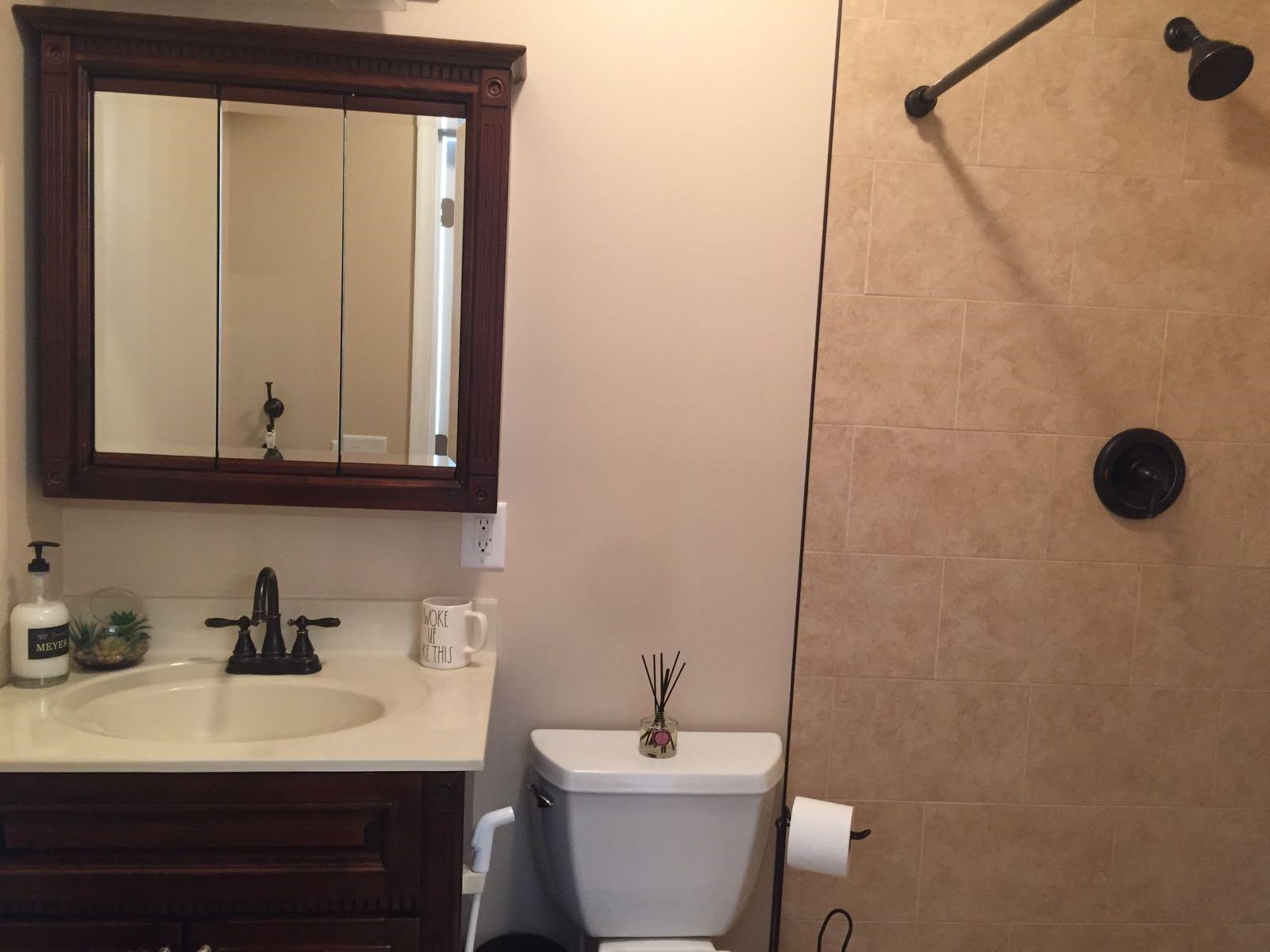 244 CAMBRIDGE AVE Unit: B