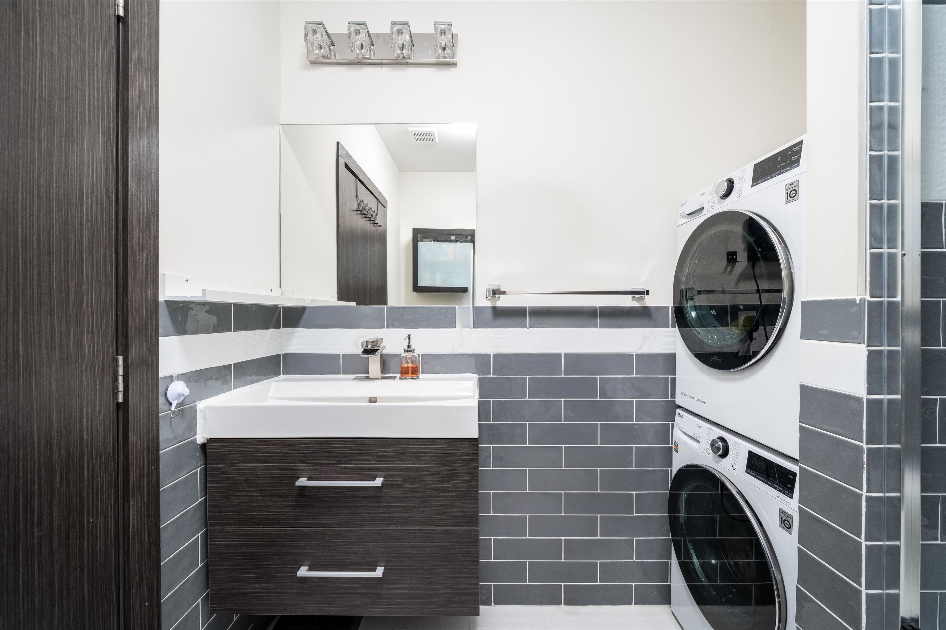 65 STORMS AVE Unit: 2C