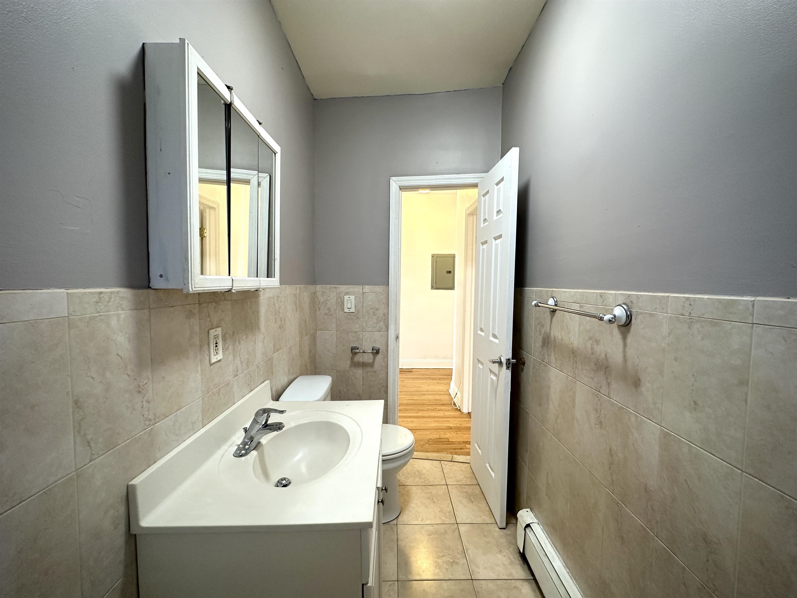 15 BROADWAY Unit: 202