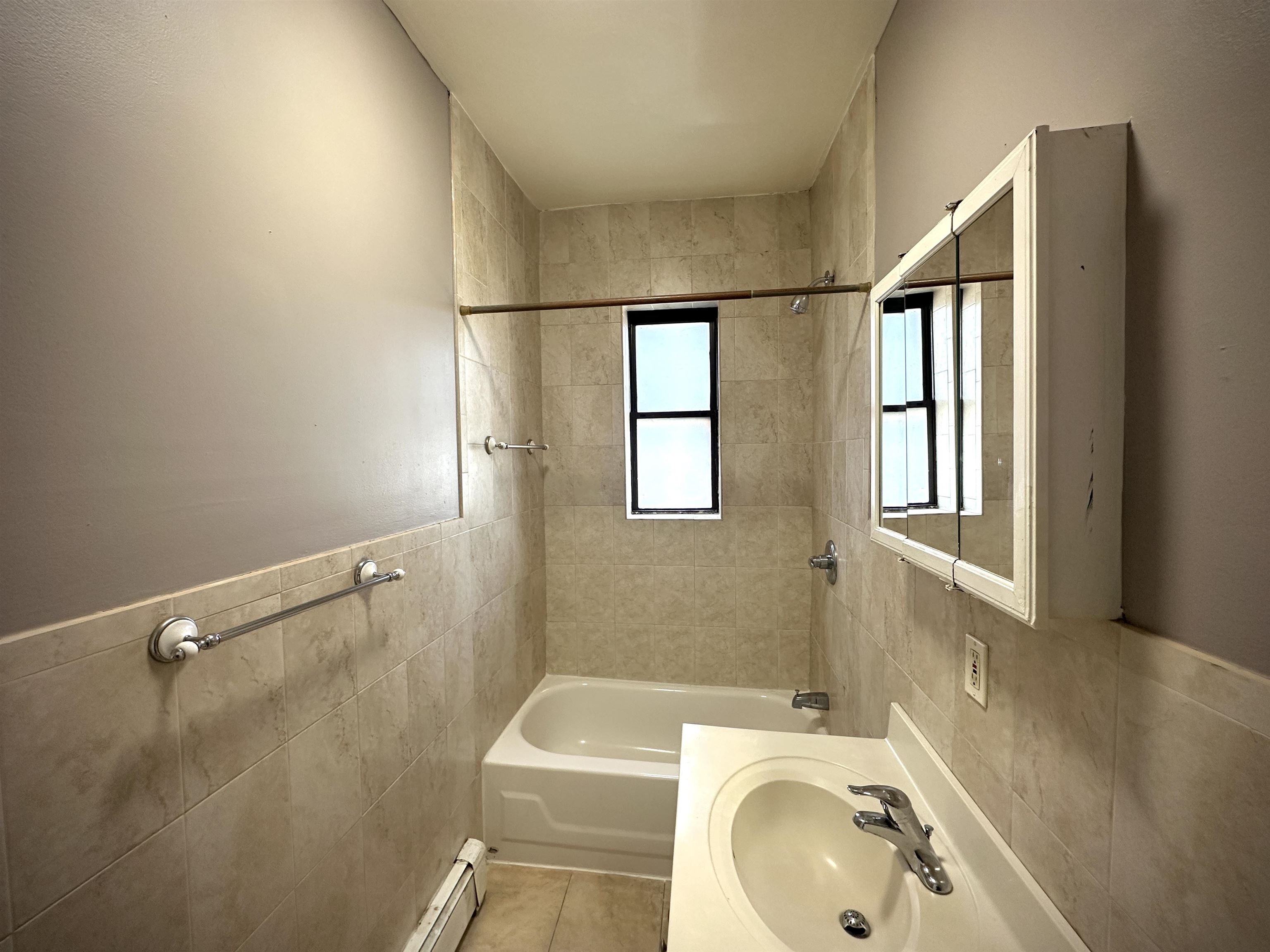 15 BROADWAY Unit: 202