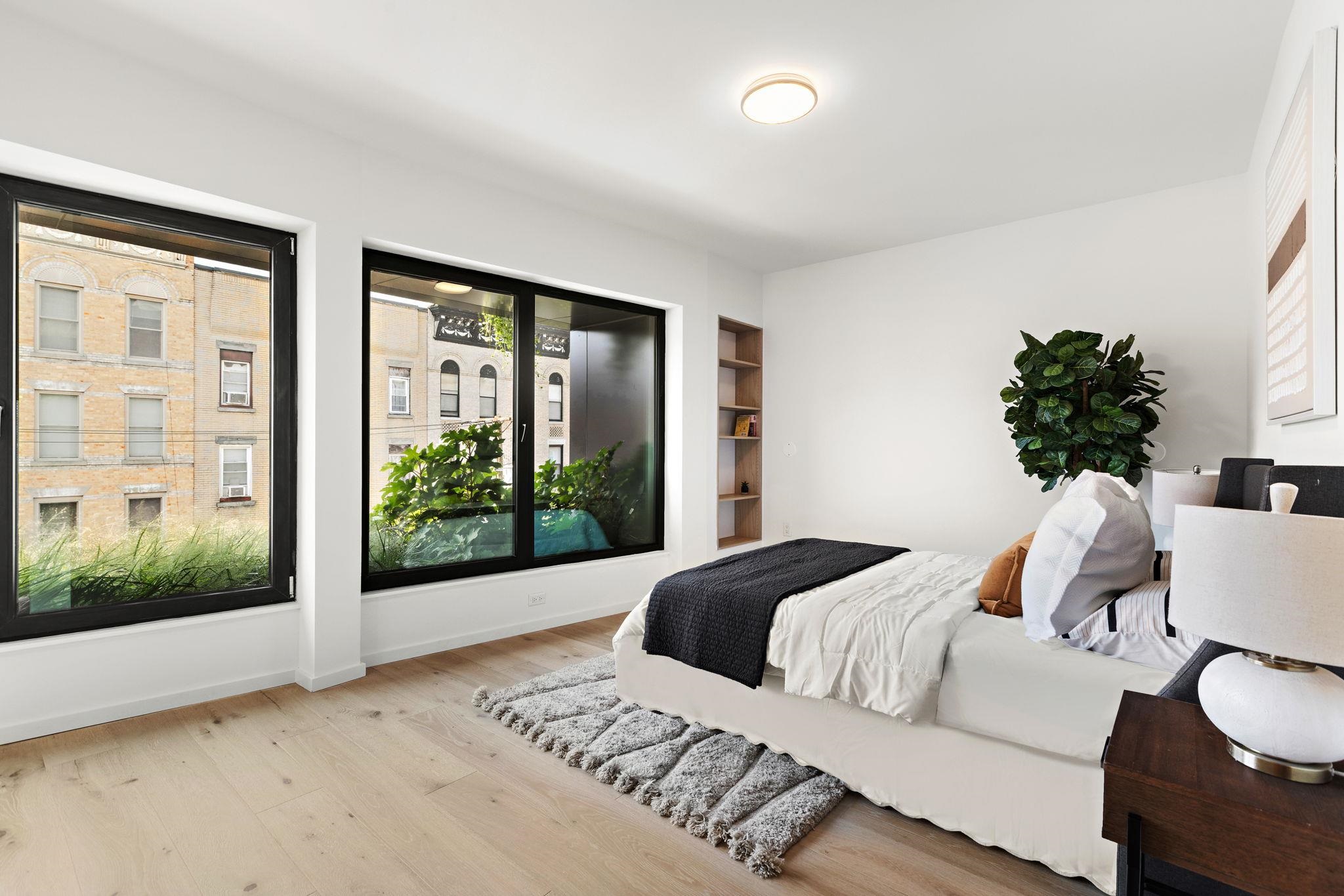 413 MONROE ST Unit: 500