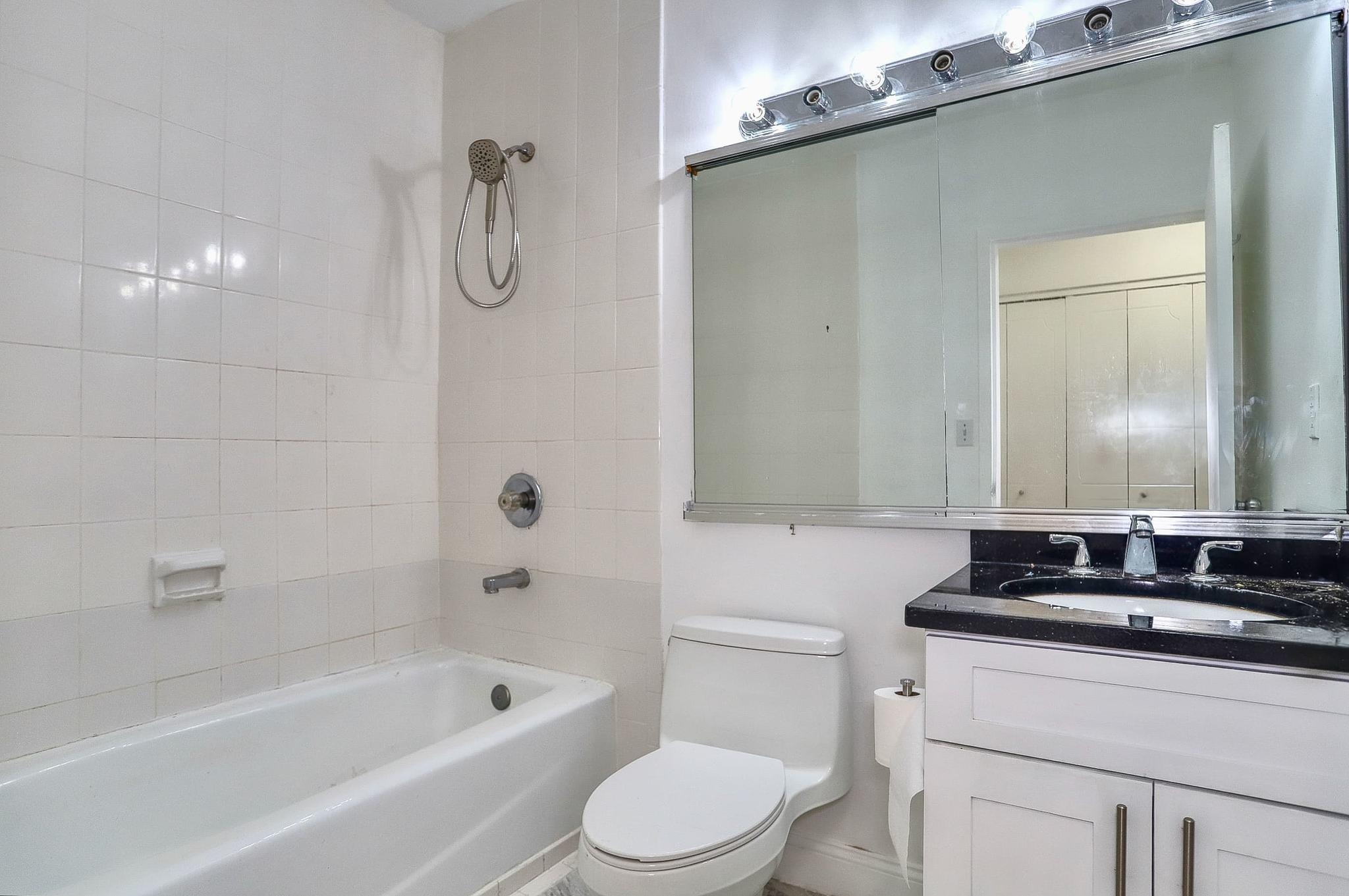 45 RIVER DR SOUTH Unit: 912