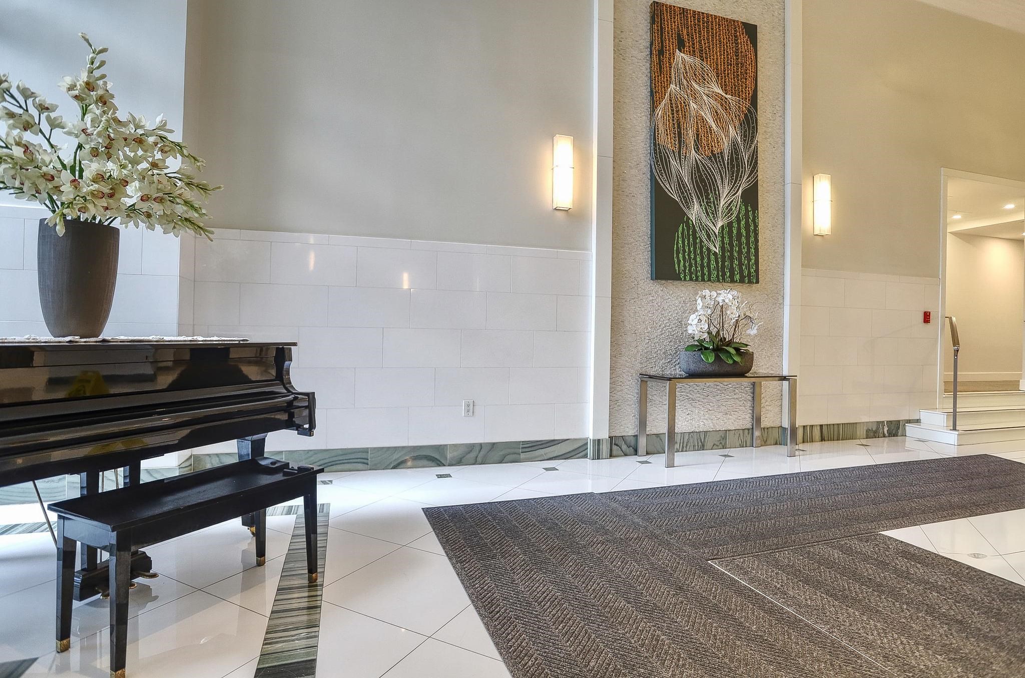 45 RIVER DR SOUTH Unit: 912