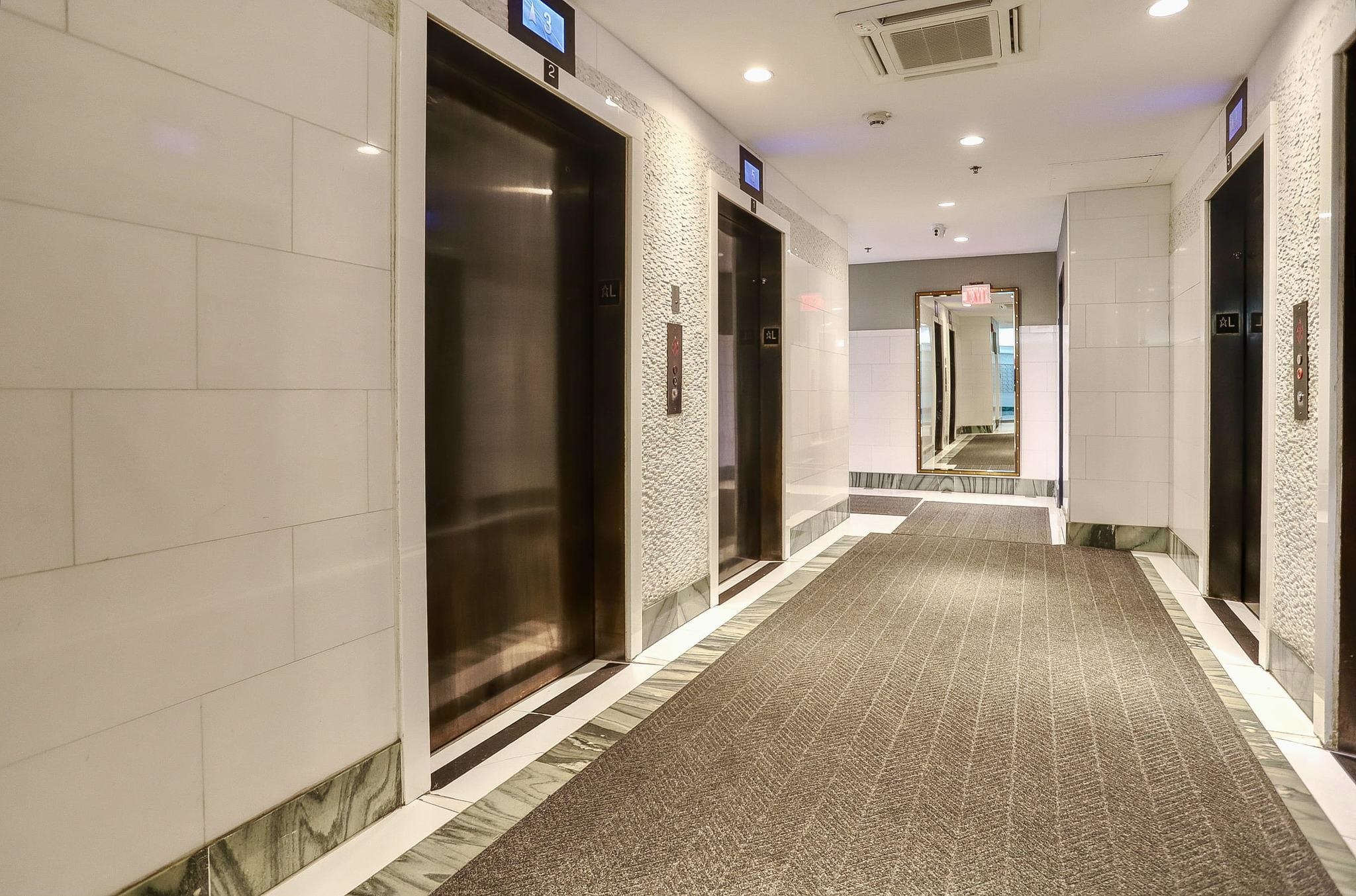 45 RIVER DR SOUTH Unit: 912