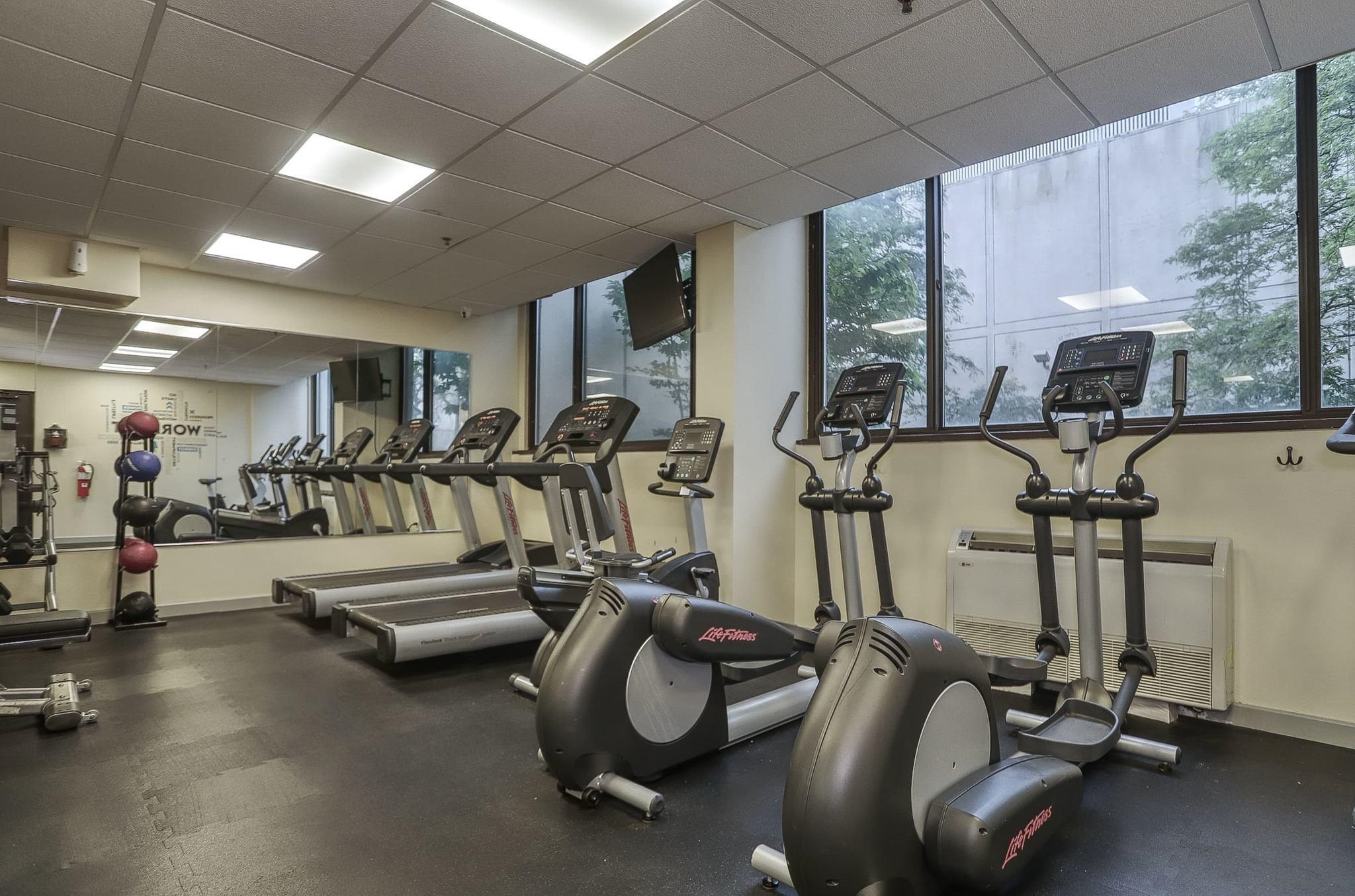 45 RIVER DR SOUTH Unit: 912